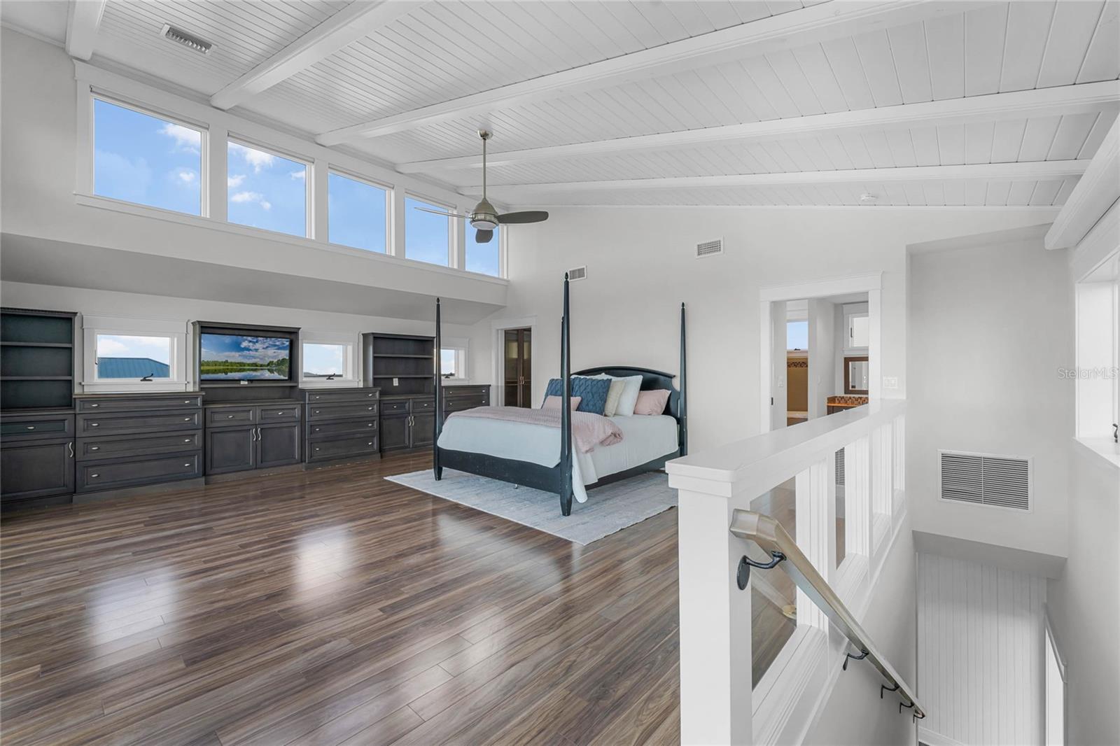 SILVER SANDS - Residential