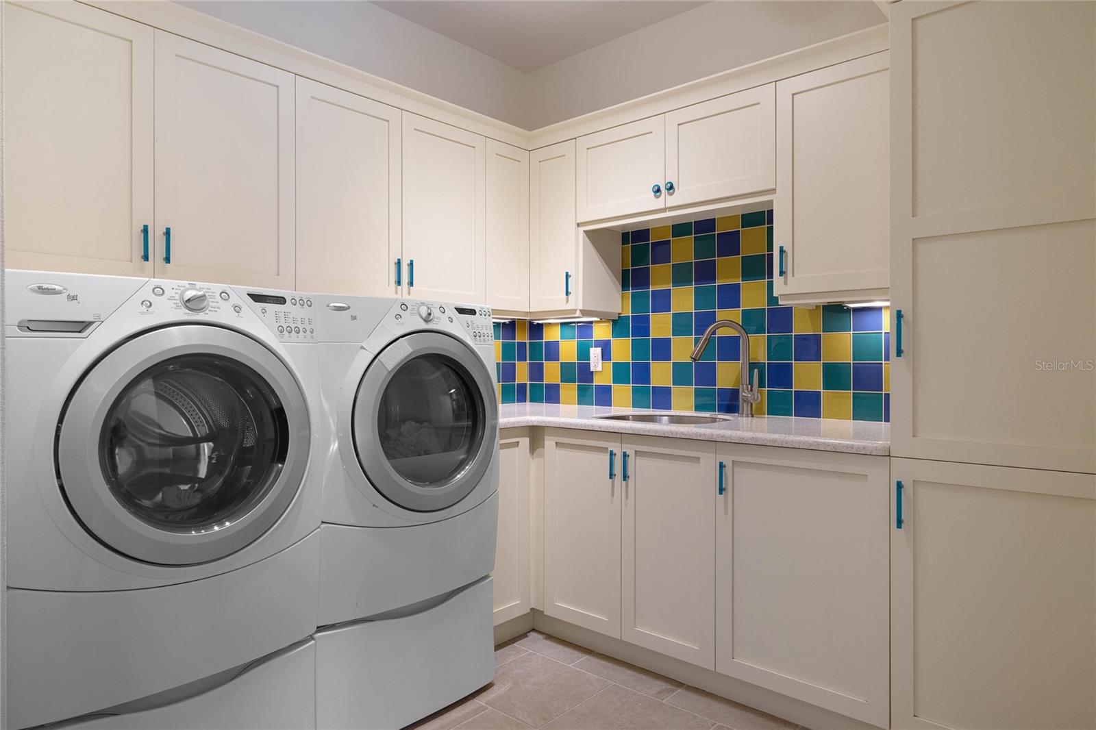 SILVER SANDS - Residential