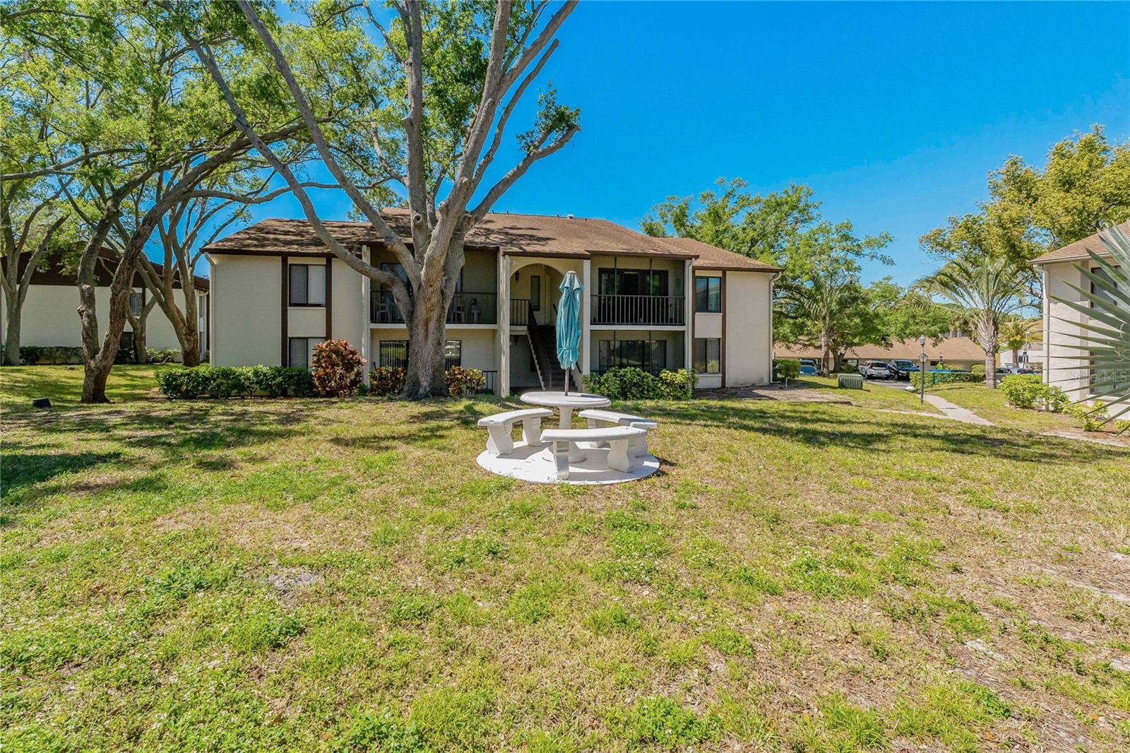 1737 PINE RIDGE WAY W B-1