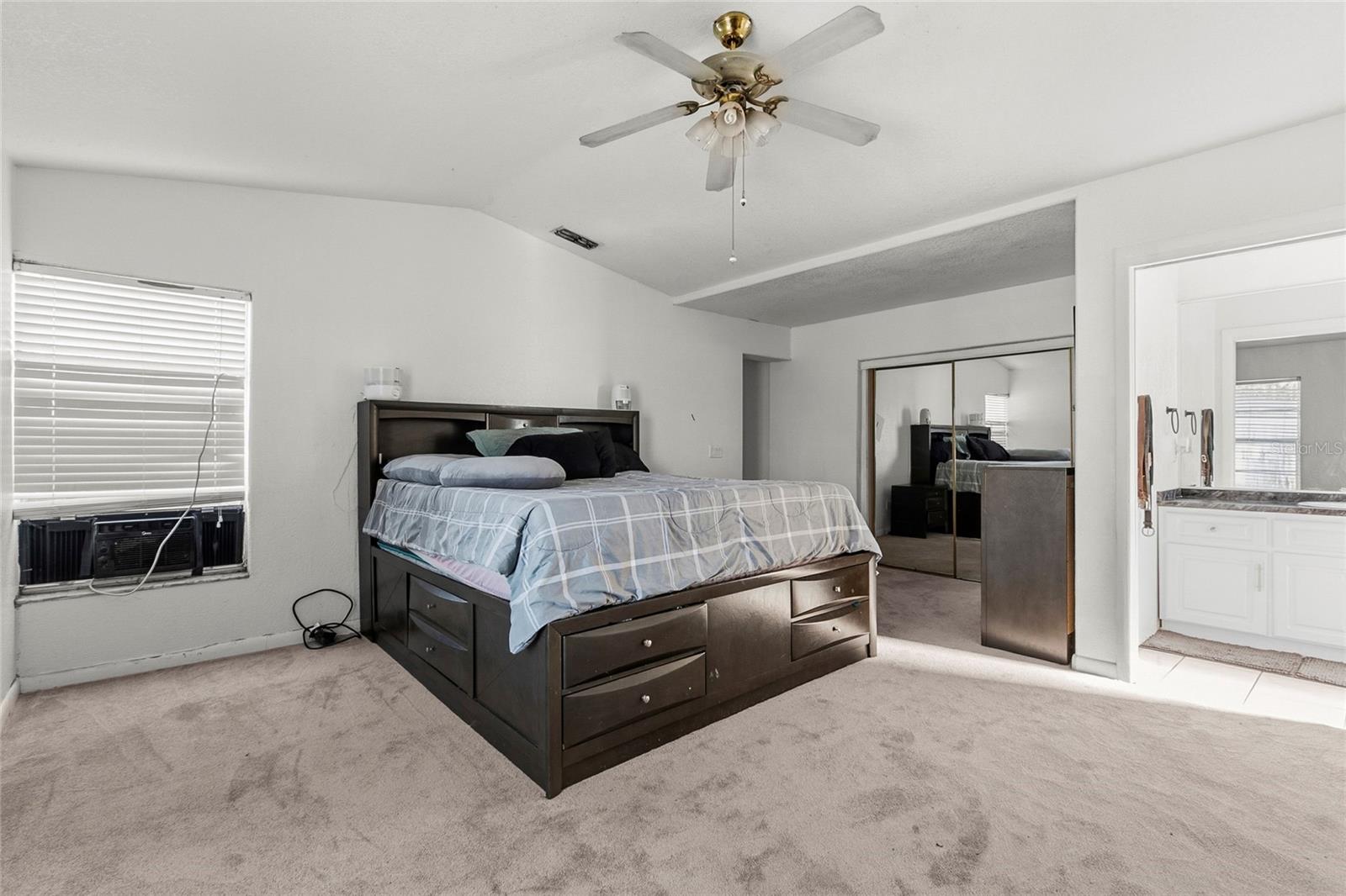 ROUND LAKE ESTATES - Residential