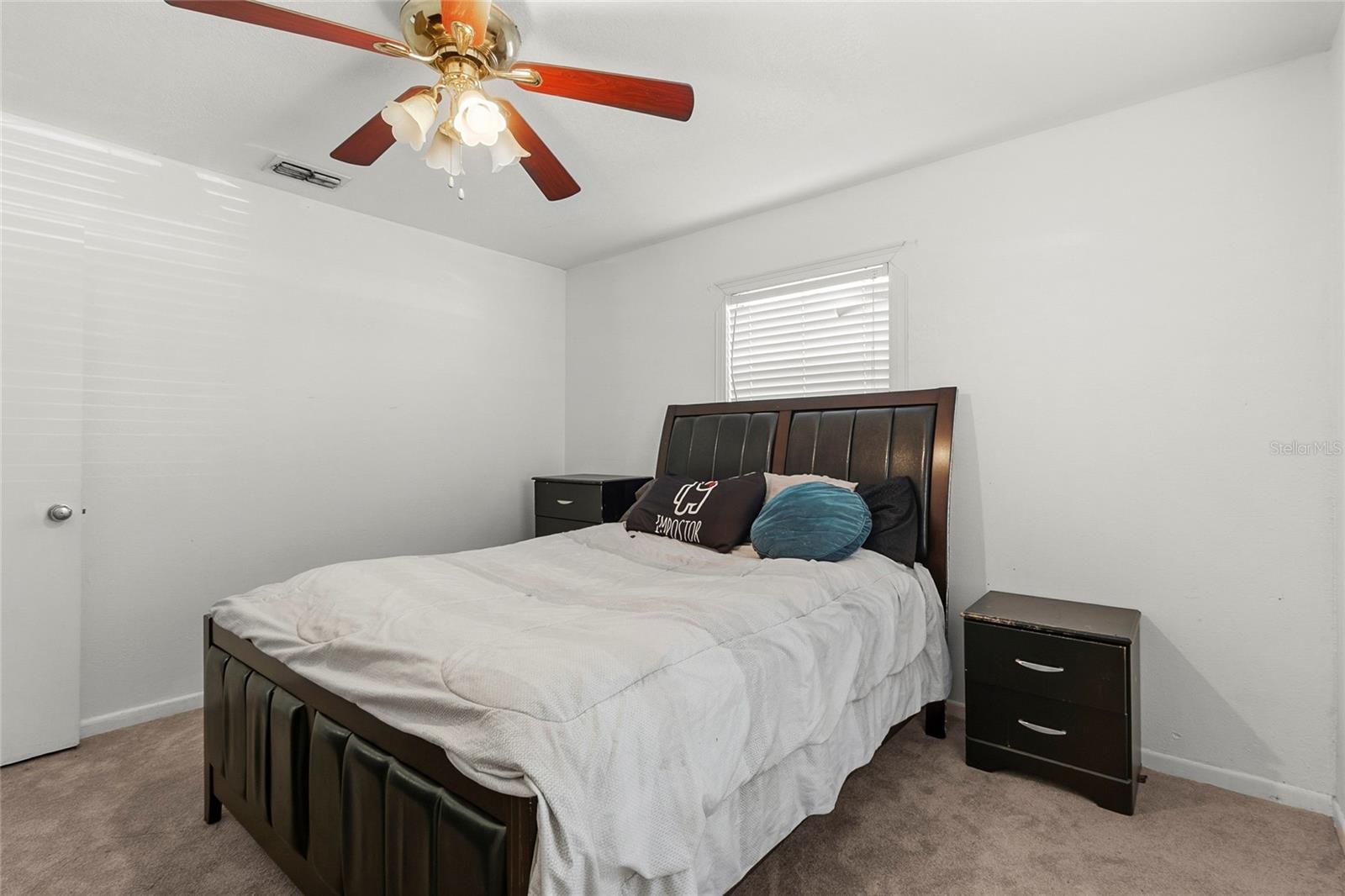 ROUND LAKE ESTATES - Residential