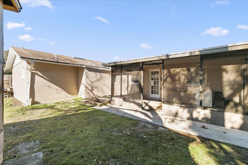 ROUND LAKE ESTATES - Residential