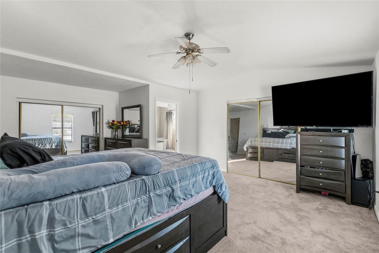 ROUND LAKE ESTATES - Residential