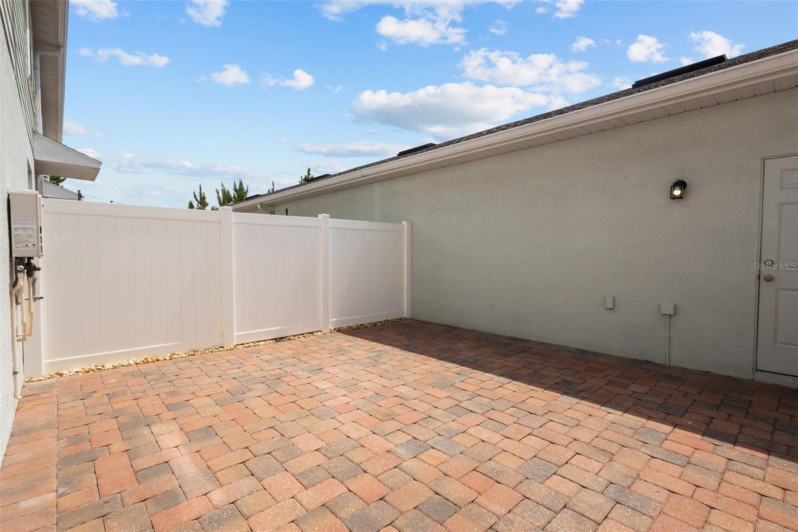 ASTURIA PH 3 - Residential Lease