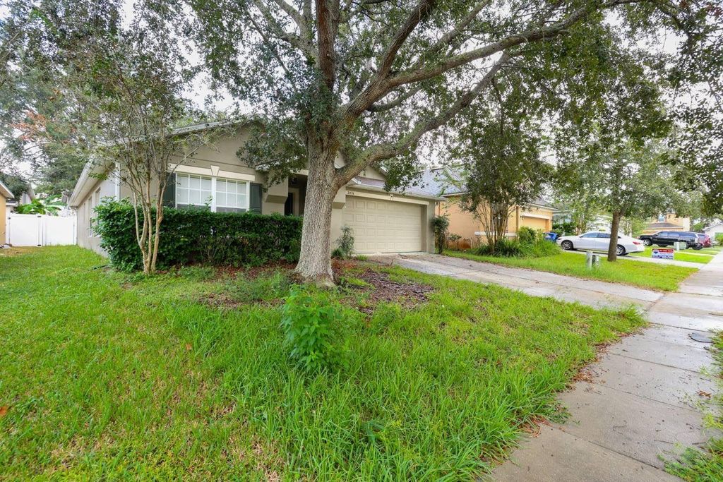 Photo of 2436 Norwood Place, Tavares, FL 32778 (MLS # O6349329)