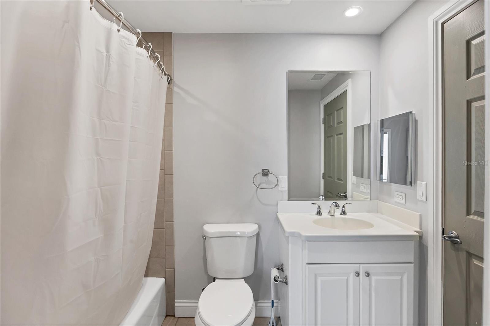 THE LOFTS ON MAIN - Residential