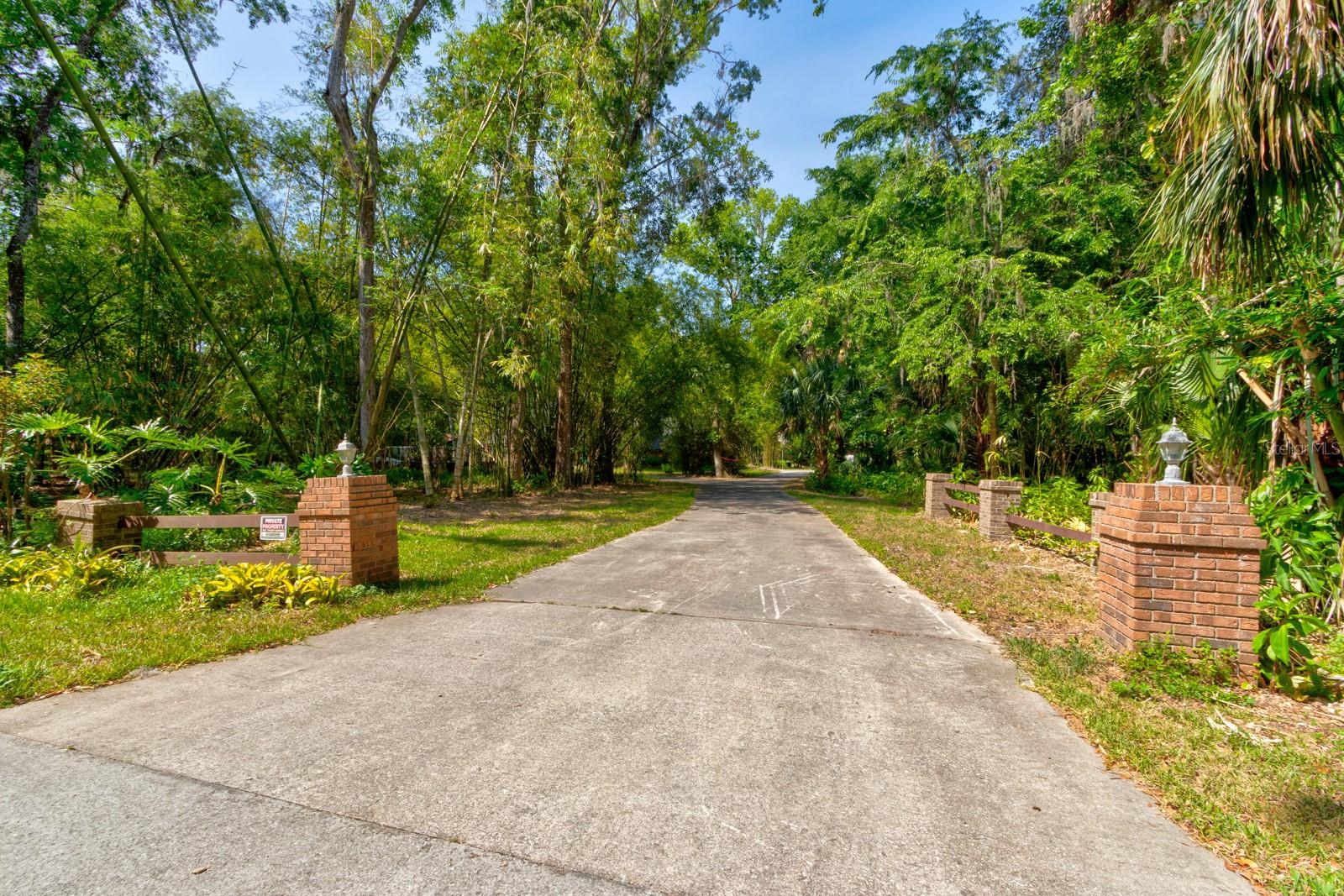 706 S TIMBERLANE DRIVE