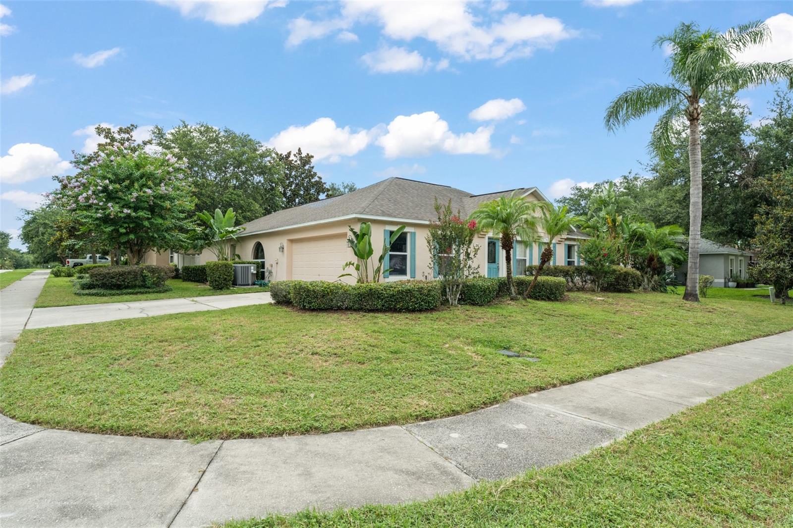 2042 HAYFIELD WAY
