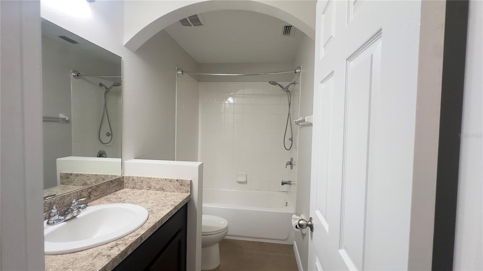 SAWGRASS PLANTATION PH 01A - Residential Lease