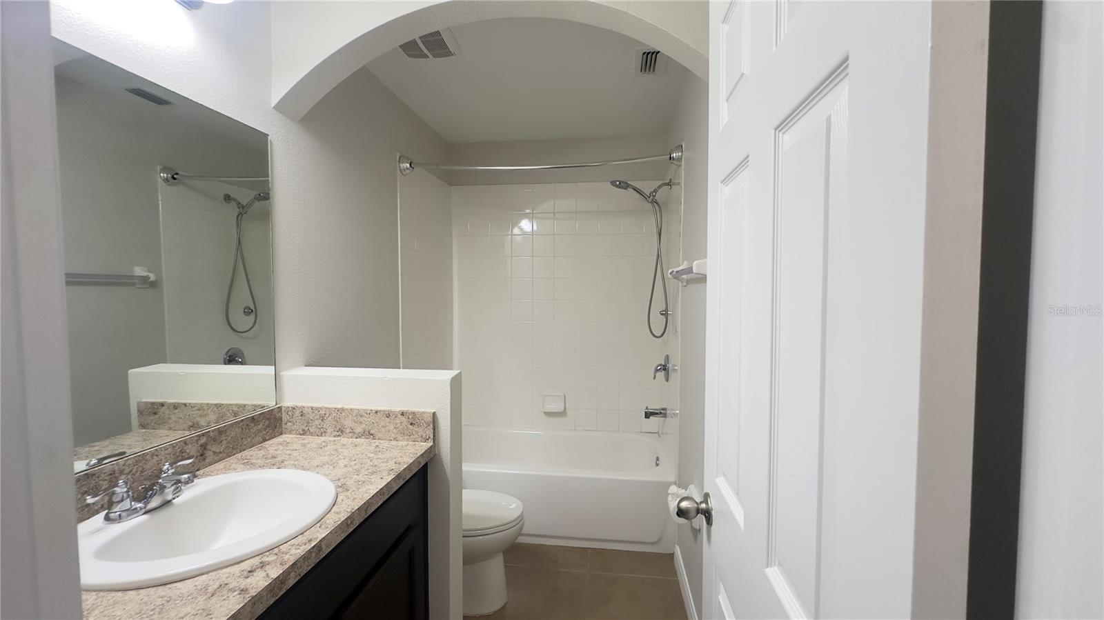 SAWGRASS PLANTATION PH 01A - Residential Lease