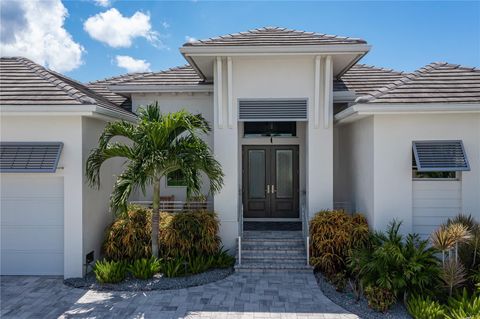 A home in PUNTA GORDA