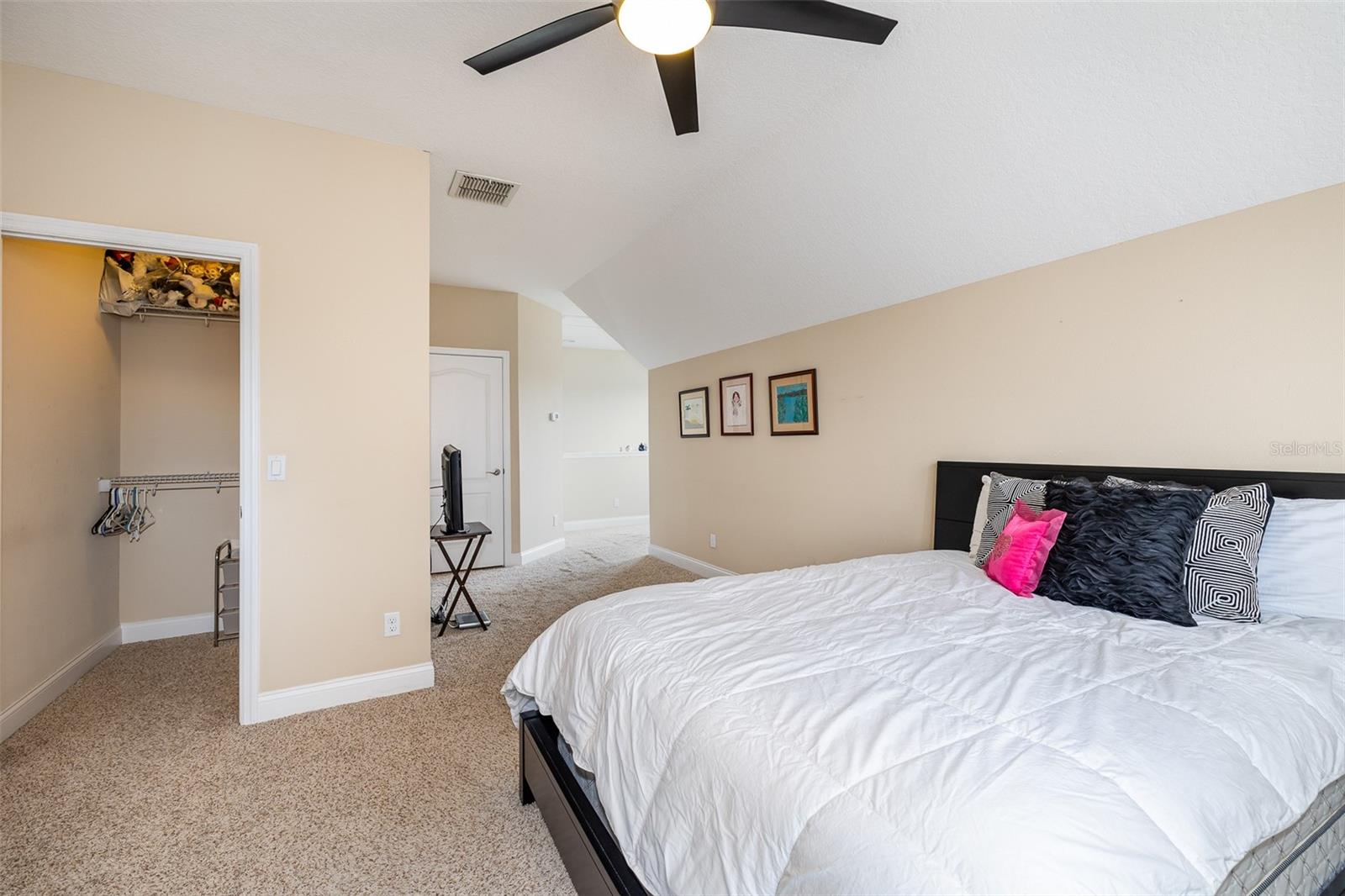 RANDAL PARK - Residential Lease