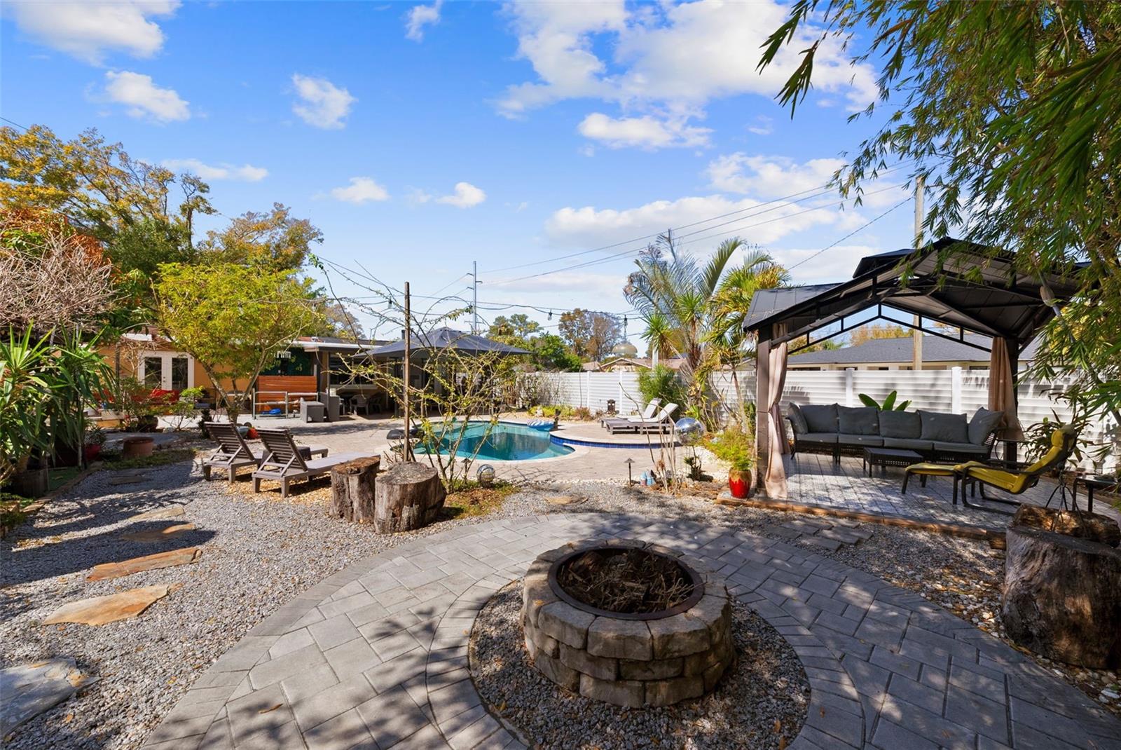 LARSEN PLACE - Residential