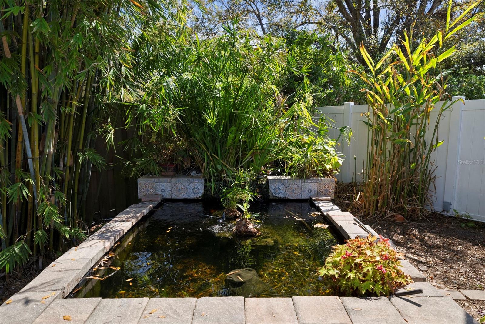 LARSEN PLACE - Residential