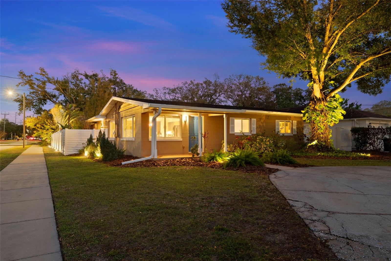 LARSEN PLACE - Residential