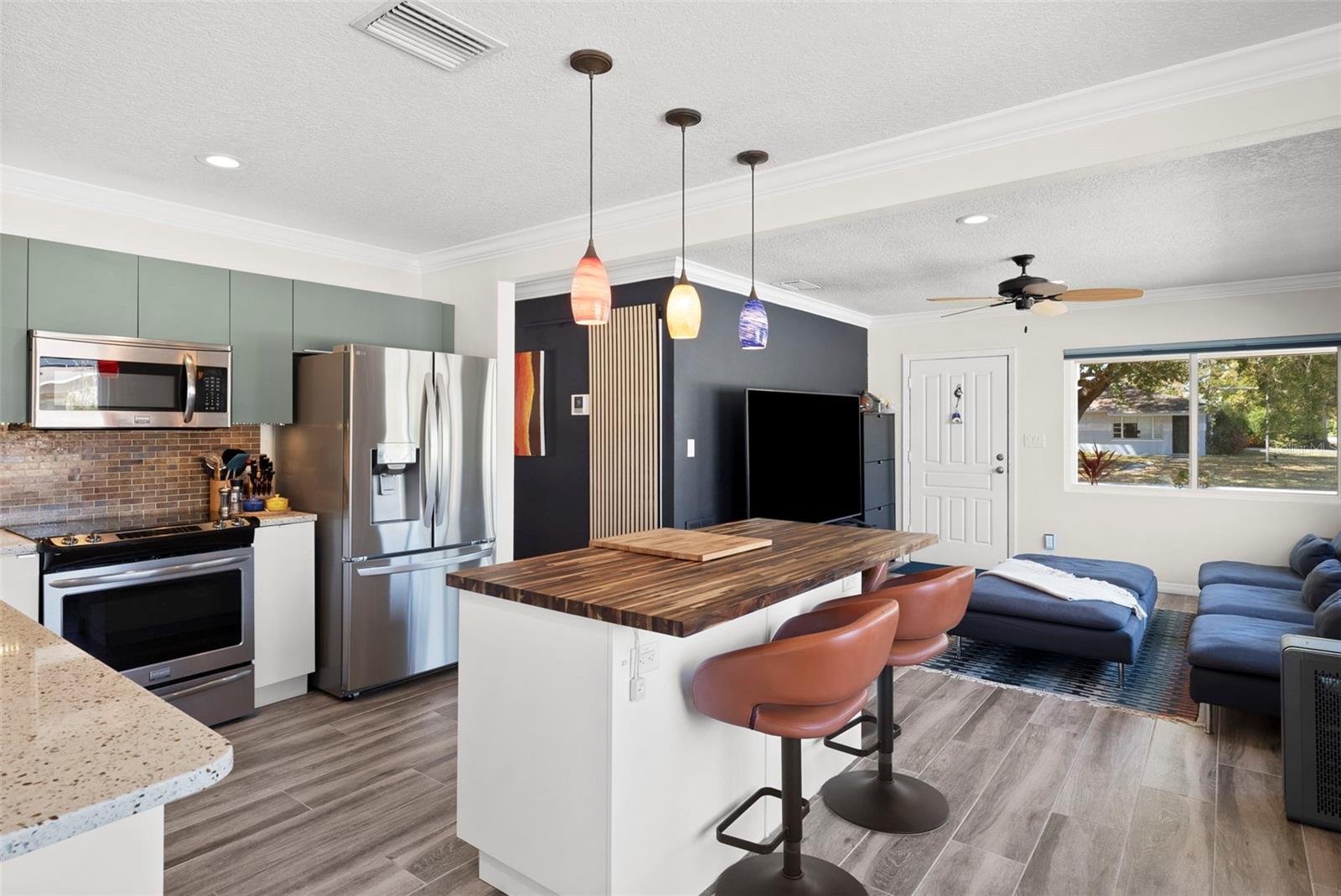 LARSEN PLACE - Residential