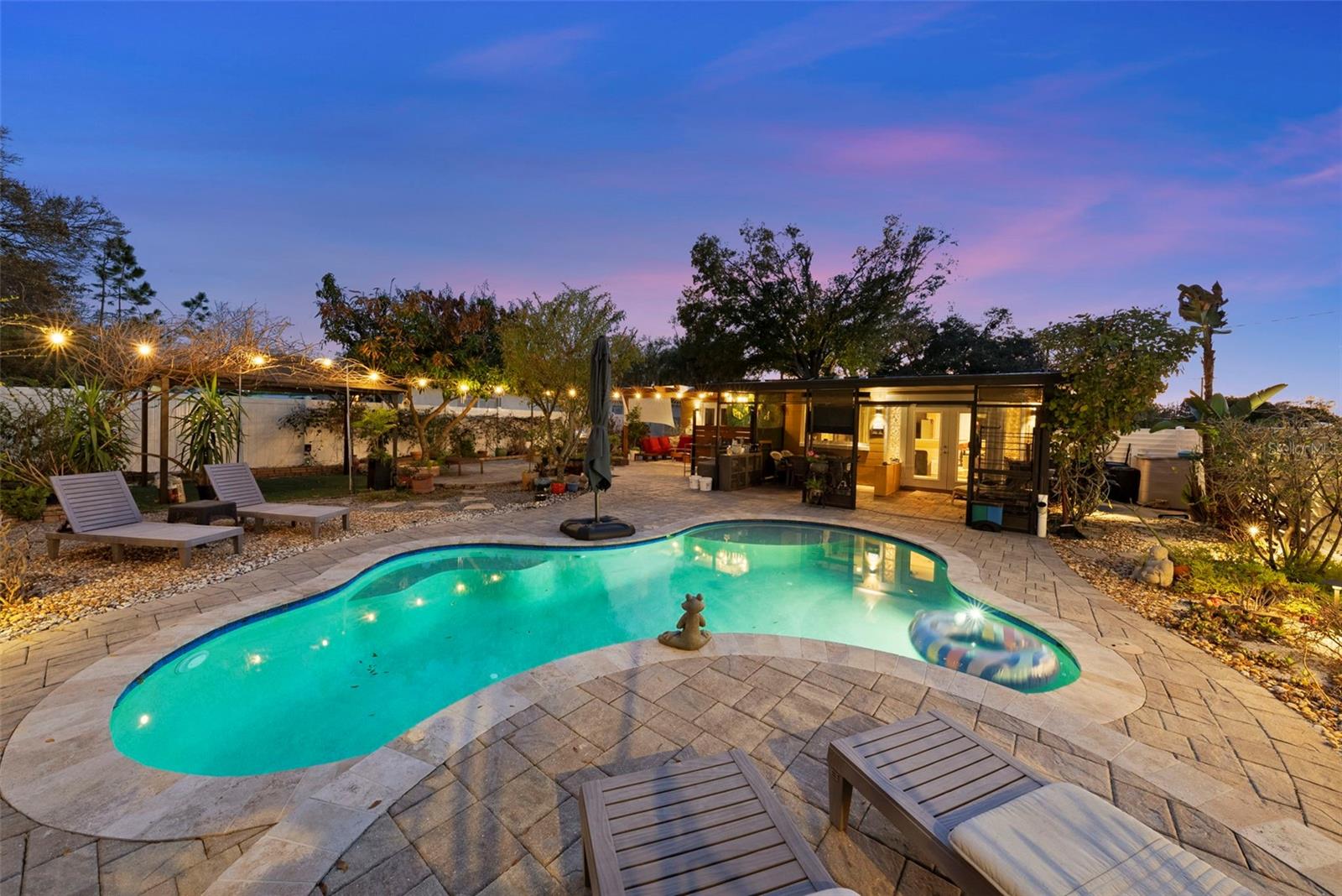 LARSEN PLACE - Residential