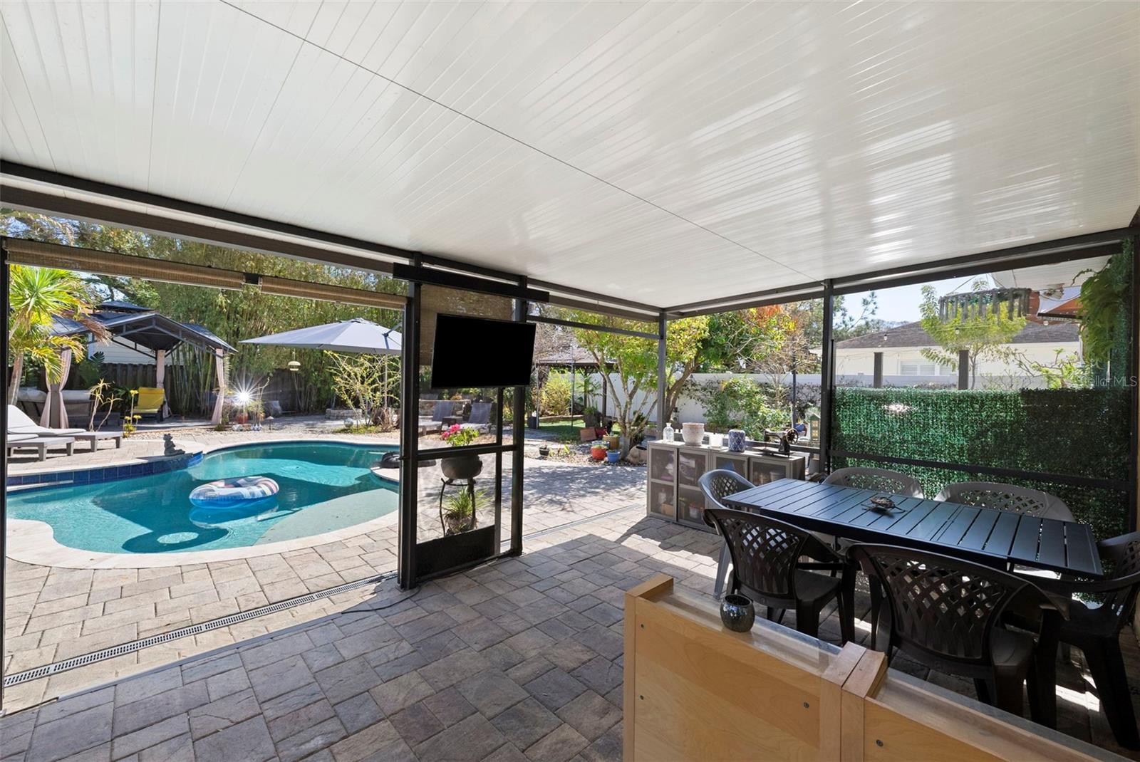 LARSEN PLACE - Residential