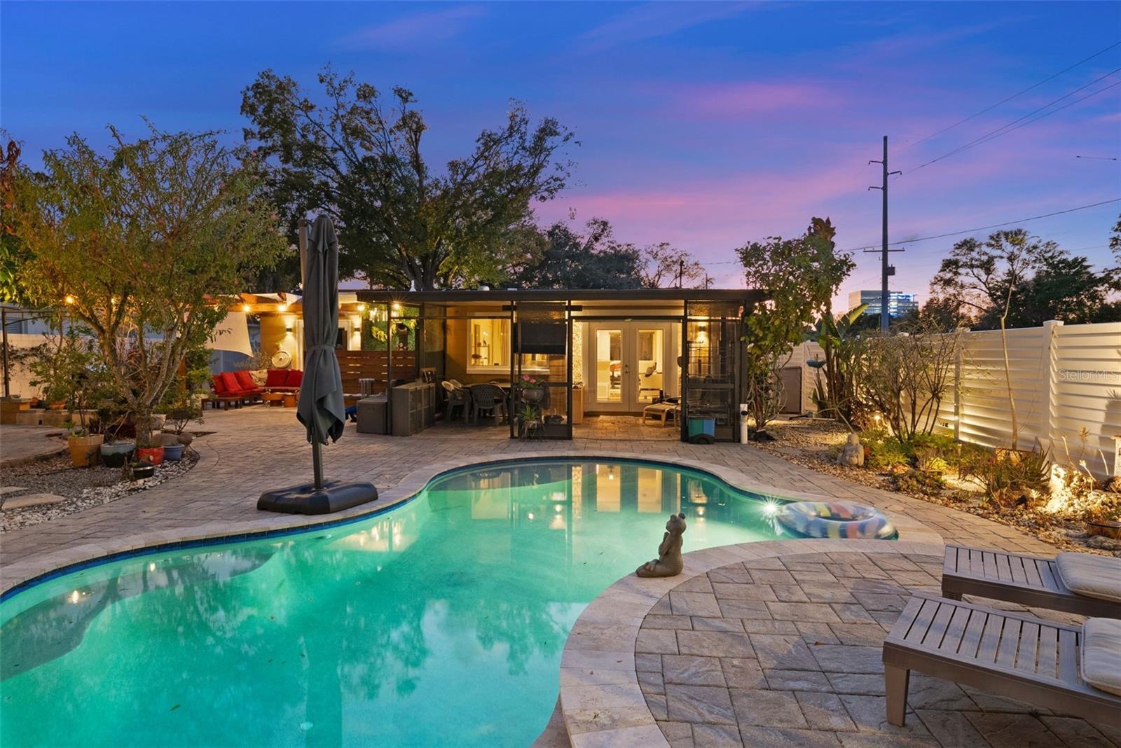 LARSEN PLACE - Residential