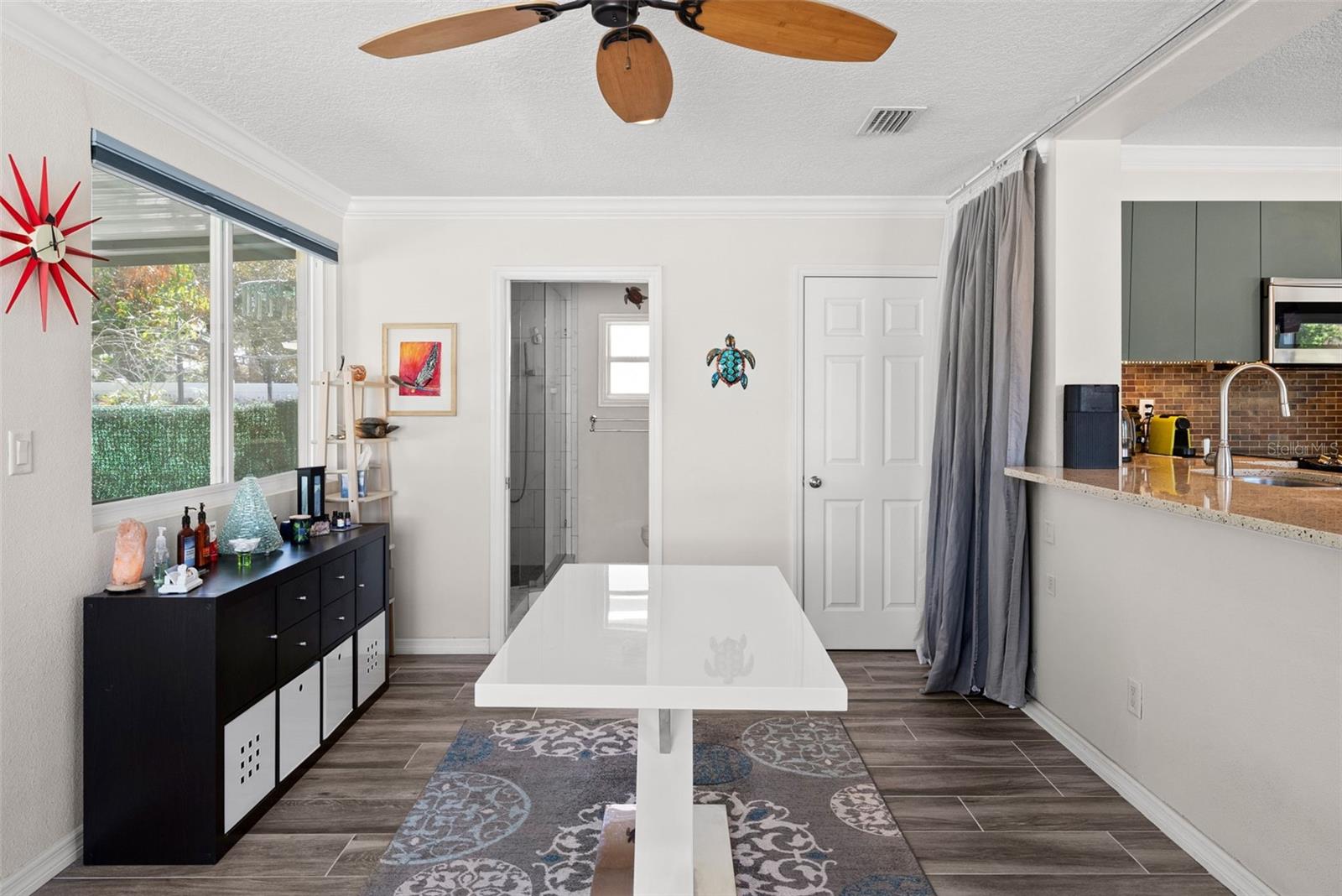 LARSEN PLACE - Residential