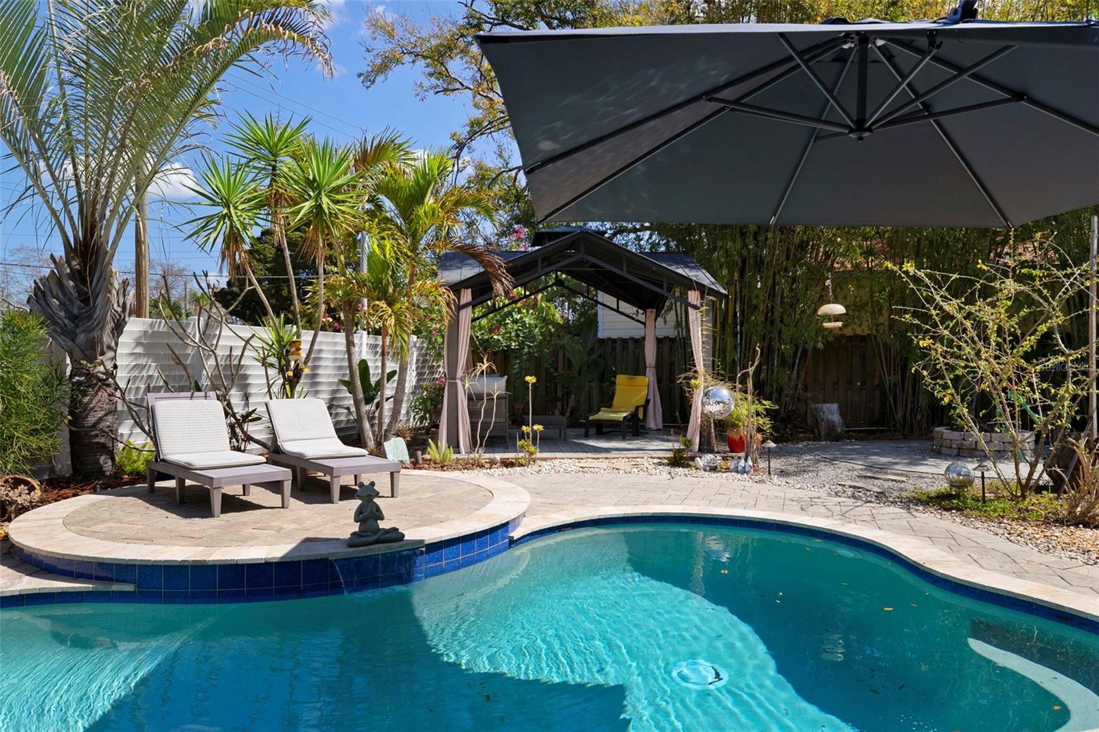 LARSEN PLACE - Residential