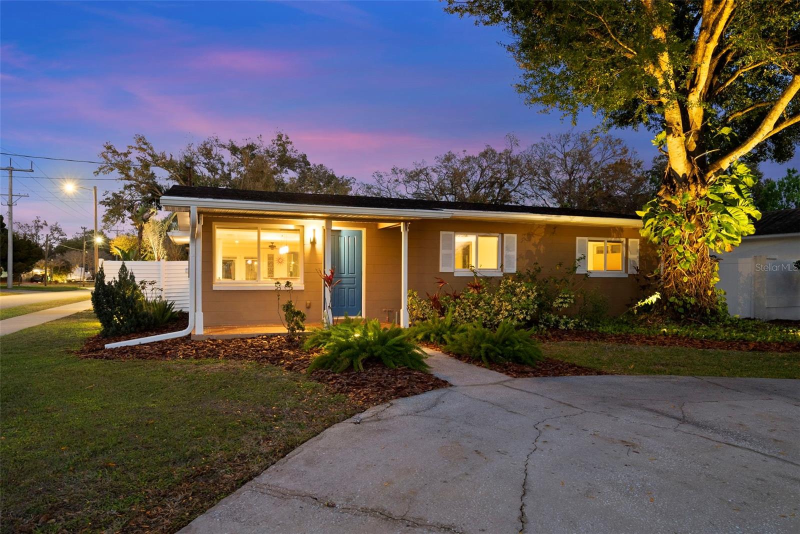 LARSEN PLACE - Residential