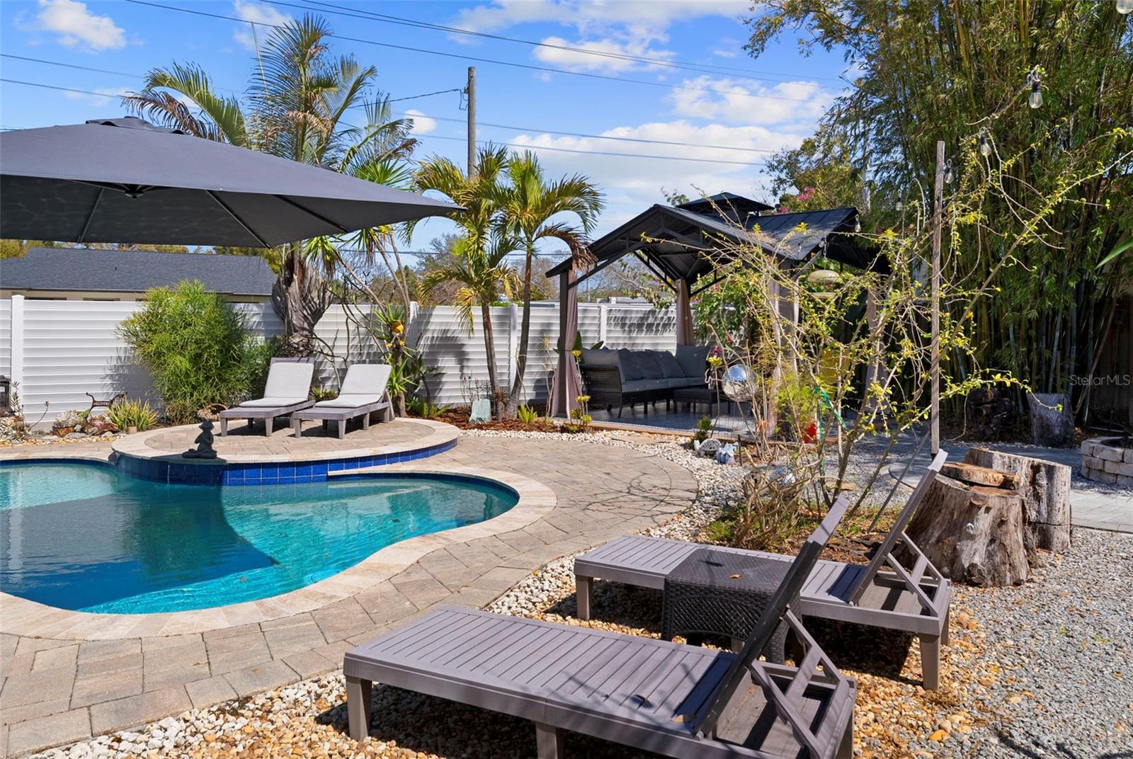 LARSEN PLACE - Residential