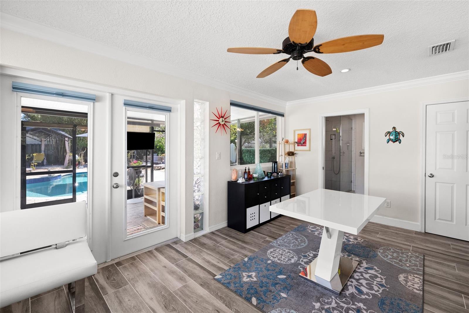 LARSEN PLACE - Residential