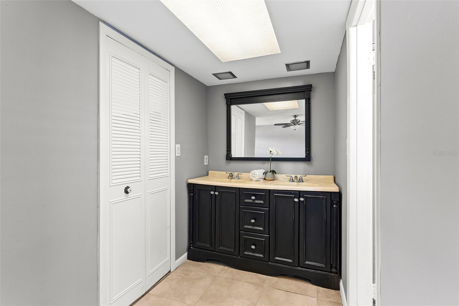 ROBINSWOOD HEIGHTS 5TH ADD - Residential