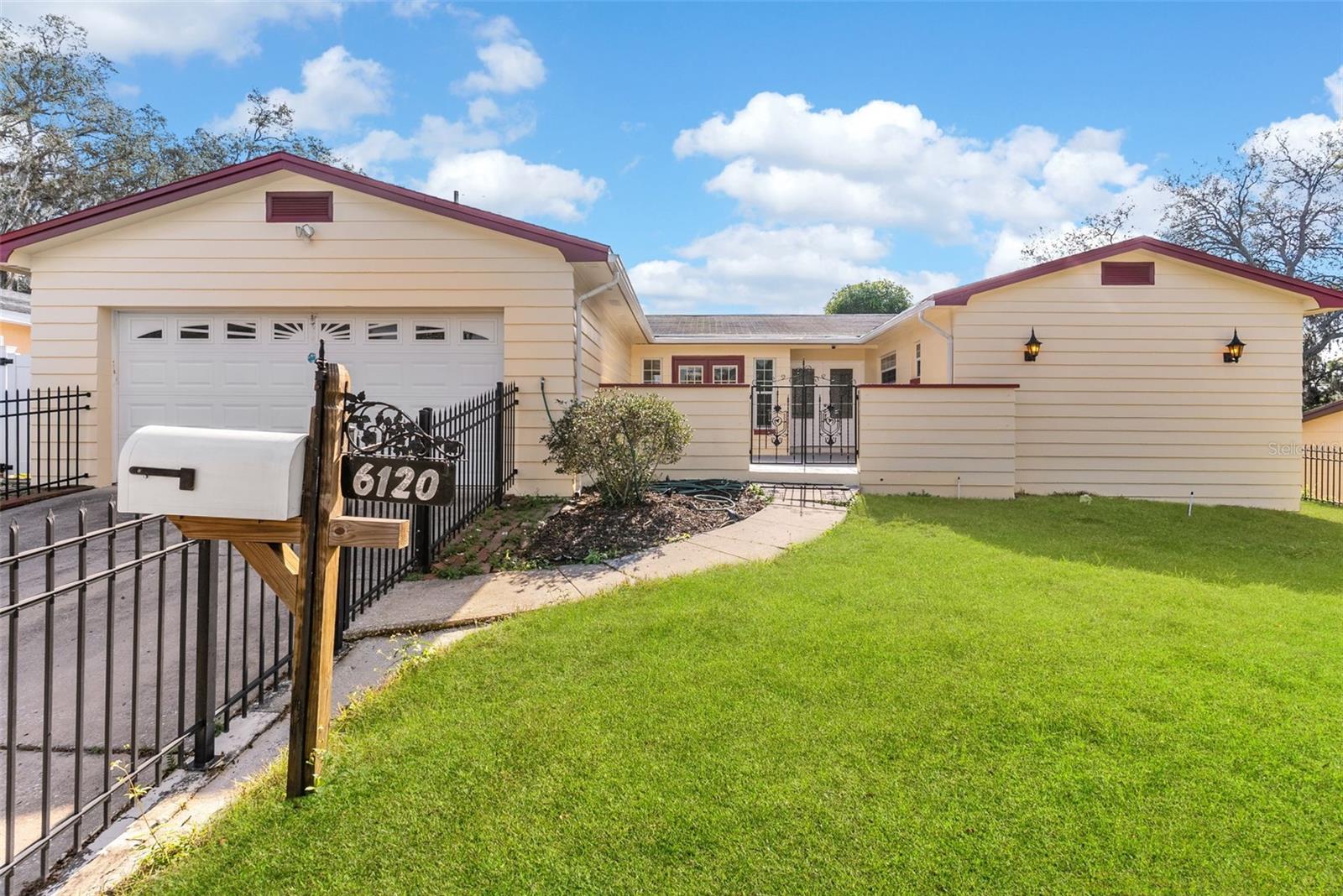 ROBINSWOOD HEIGHTS 5TH ADD - Residential