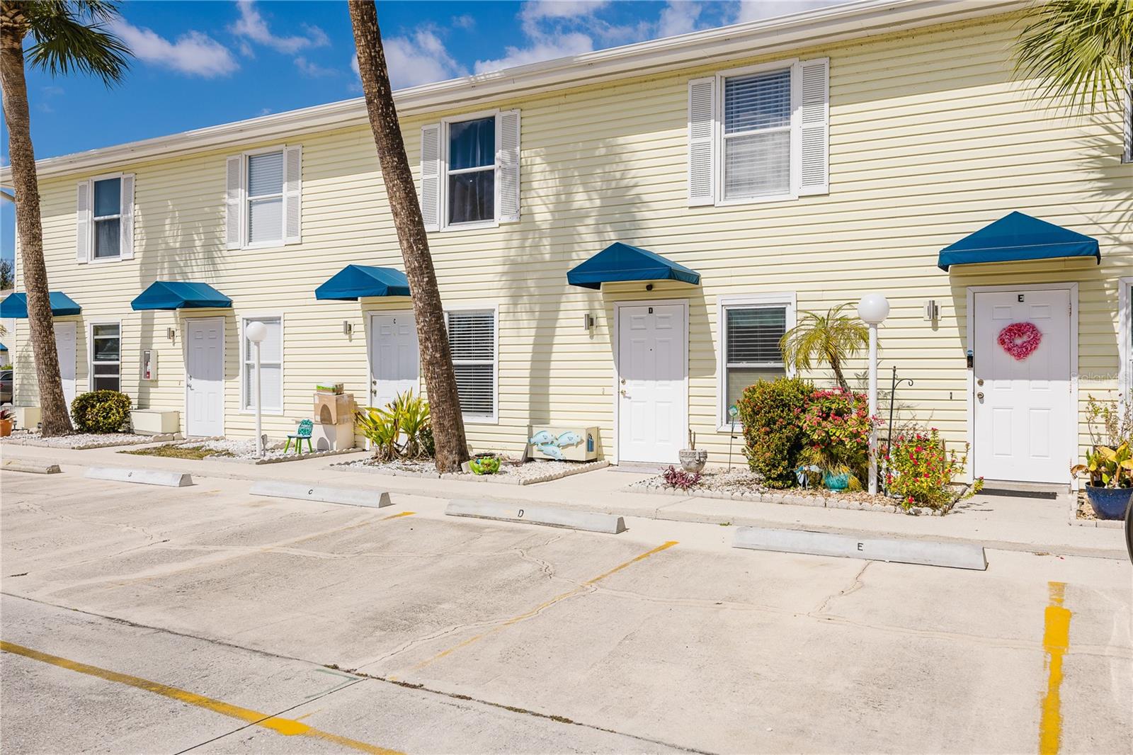 26282 RAMPART BOULEVARD 204