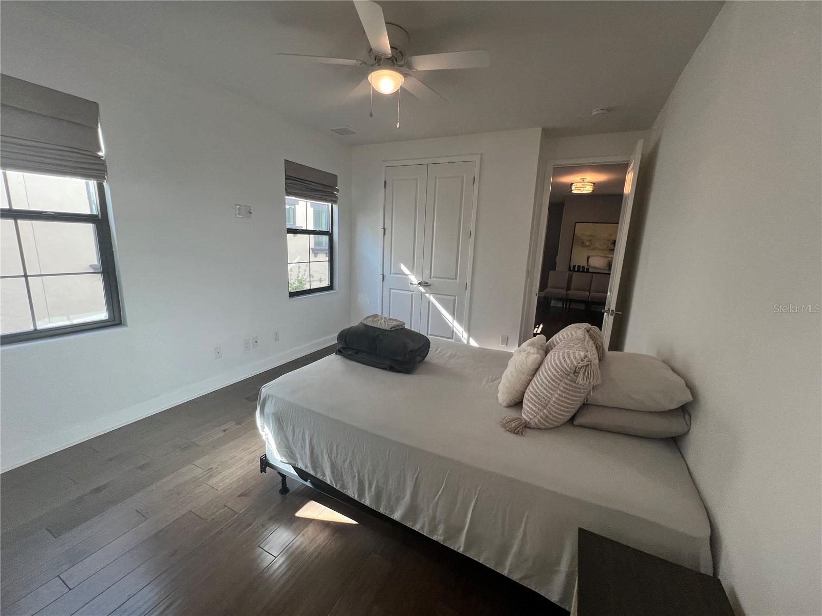 LAKESIDE/TOSCANA - Residential Lease