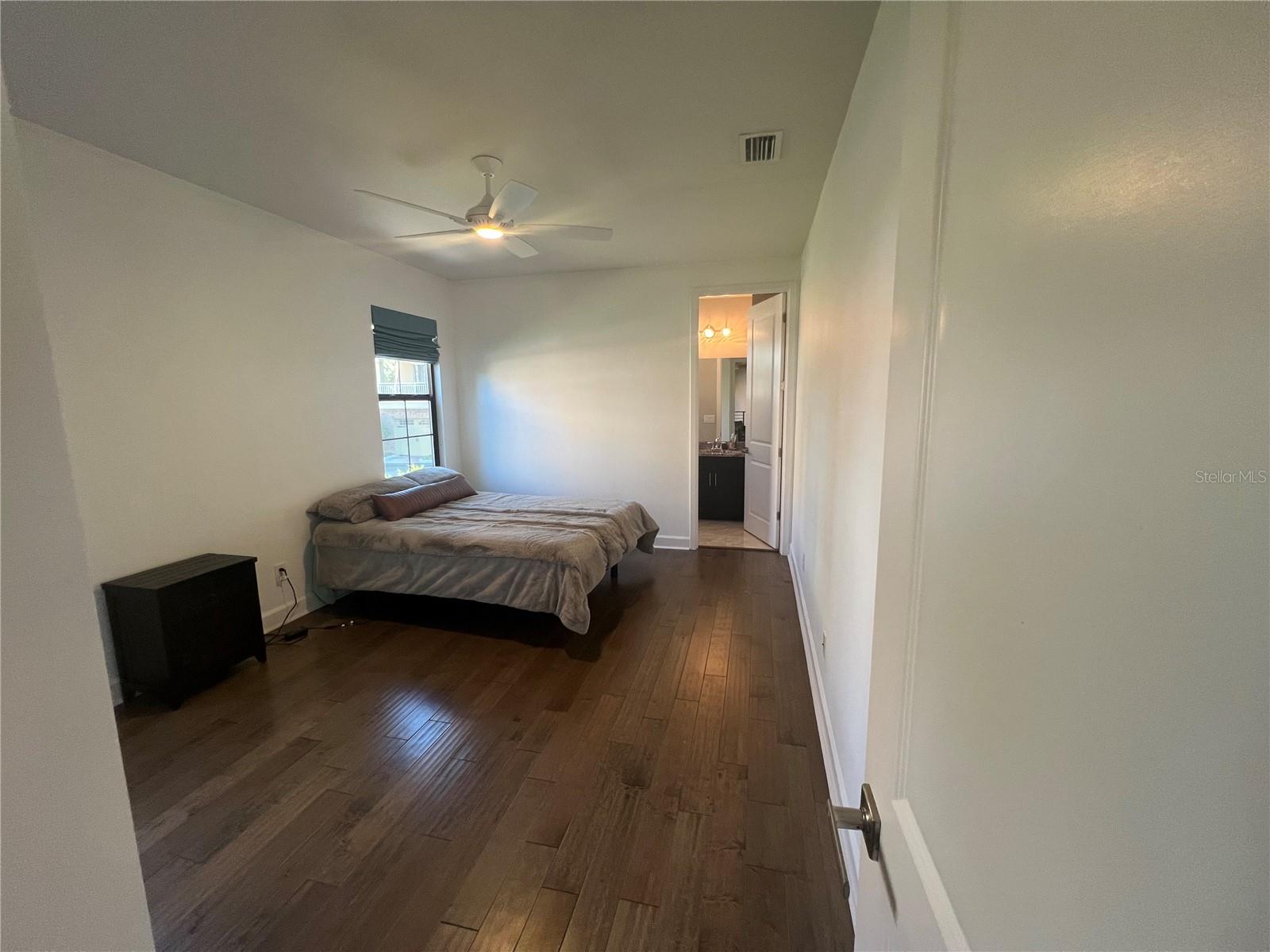 LAKESIDE/TOSCANA - Residential Lease