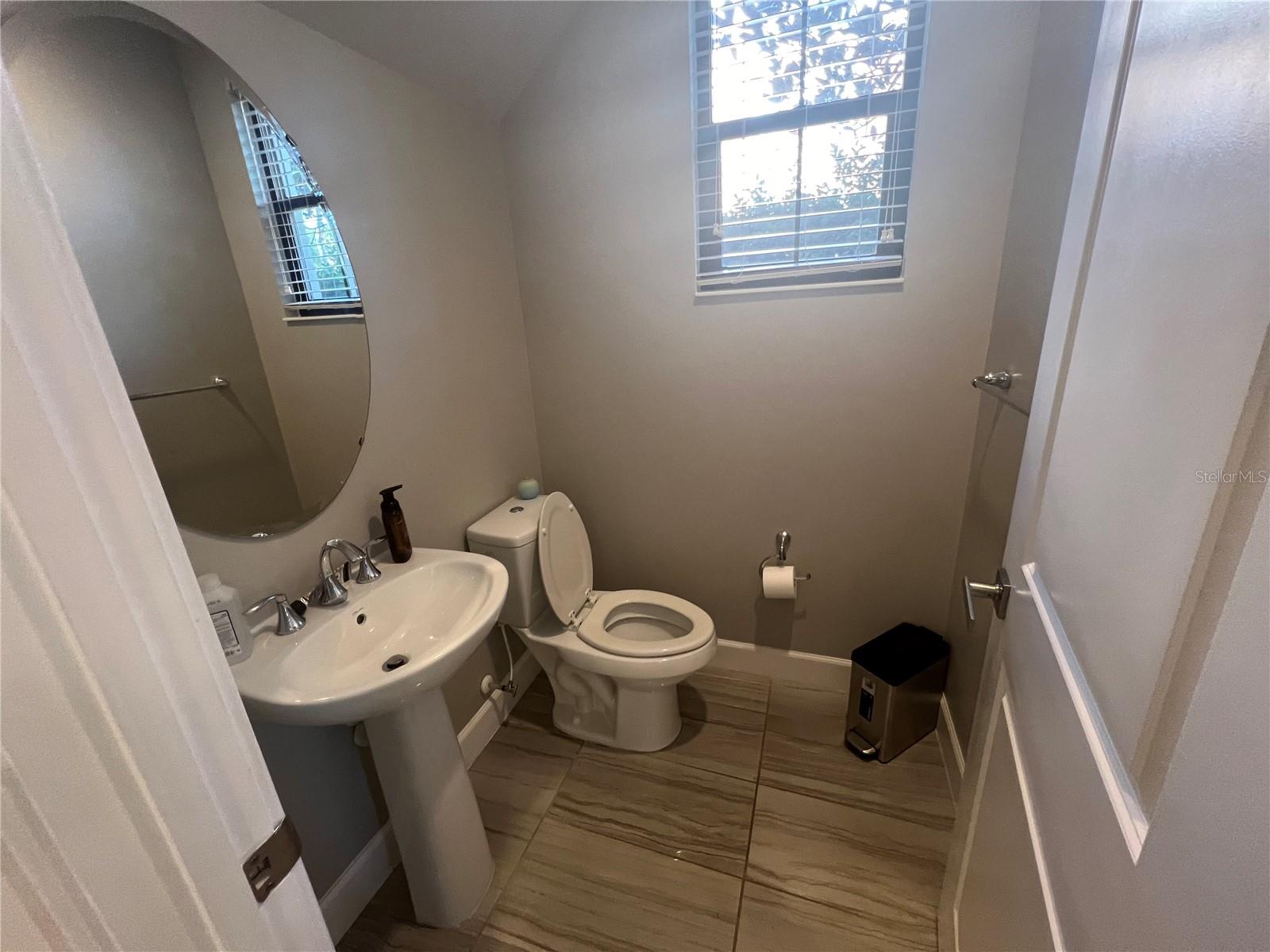 LAKESIDE/TOSCANA - Residential Lease