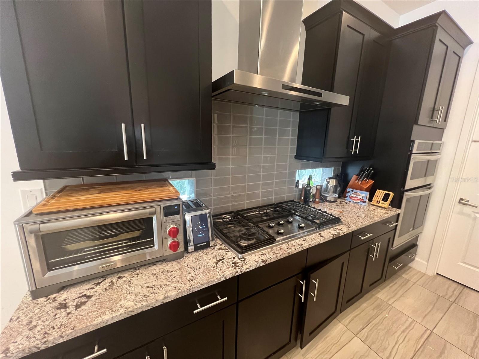 LAKESIDE/TOSCANA - Residential Lease