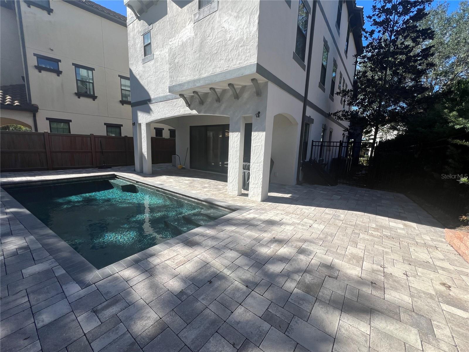 LAKESIDE/TOSCANA - Residential Lease