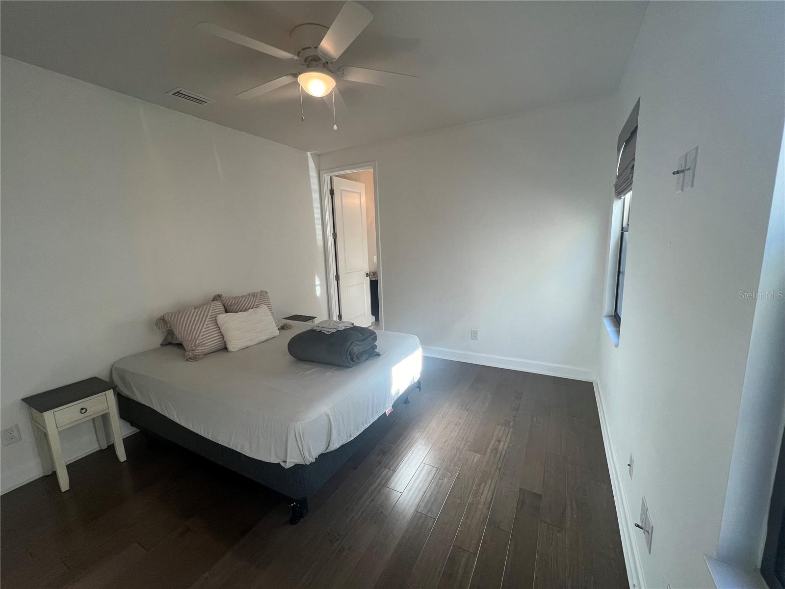 LAKESIDE/TOSCANA - Residential Lease