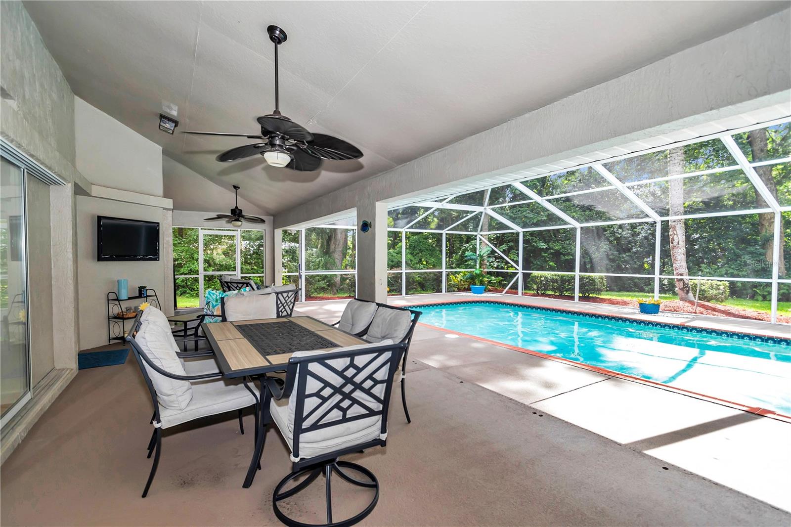 COUNTRY CLUB/OCALA UN 01 - Residential