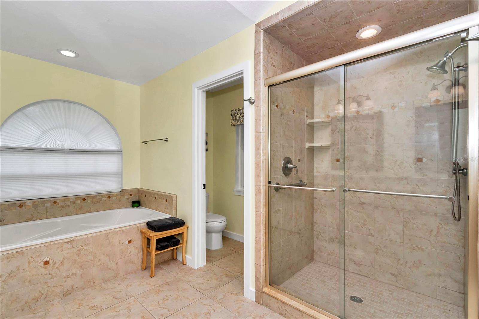 COUNTRY CLUB/OCALA UN 01 - Residential