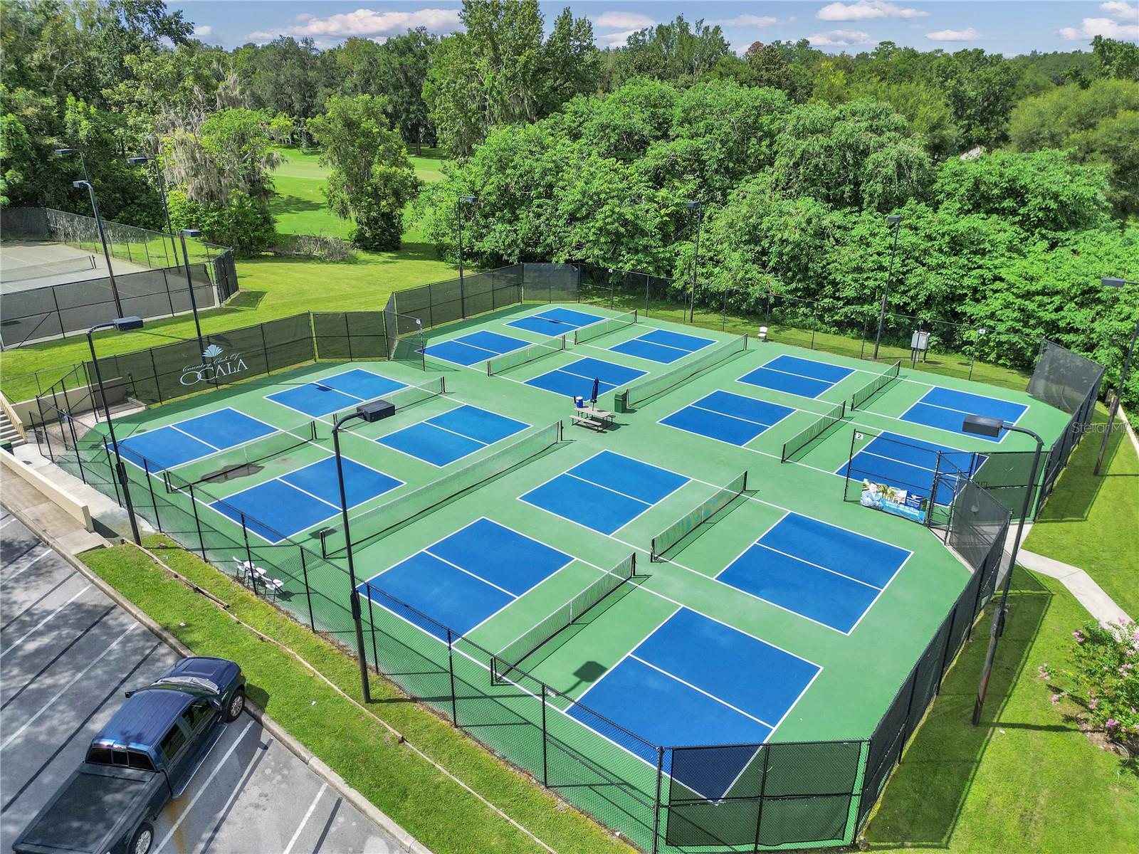 COUNTRY CLUB/OCALA UN 01 - Residential