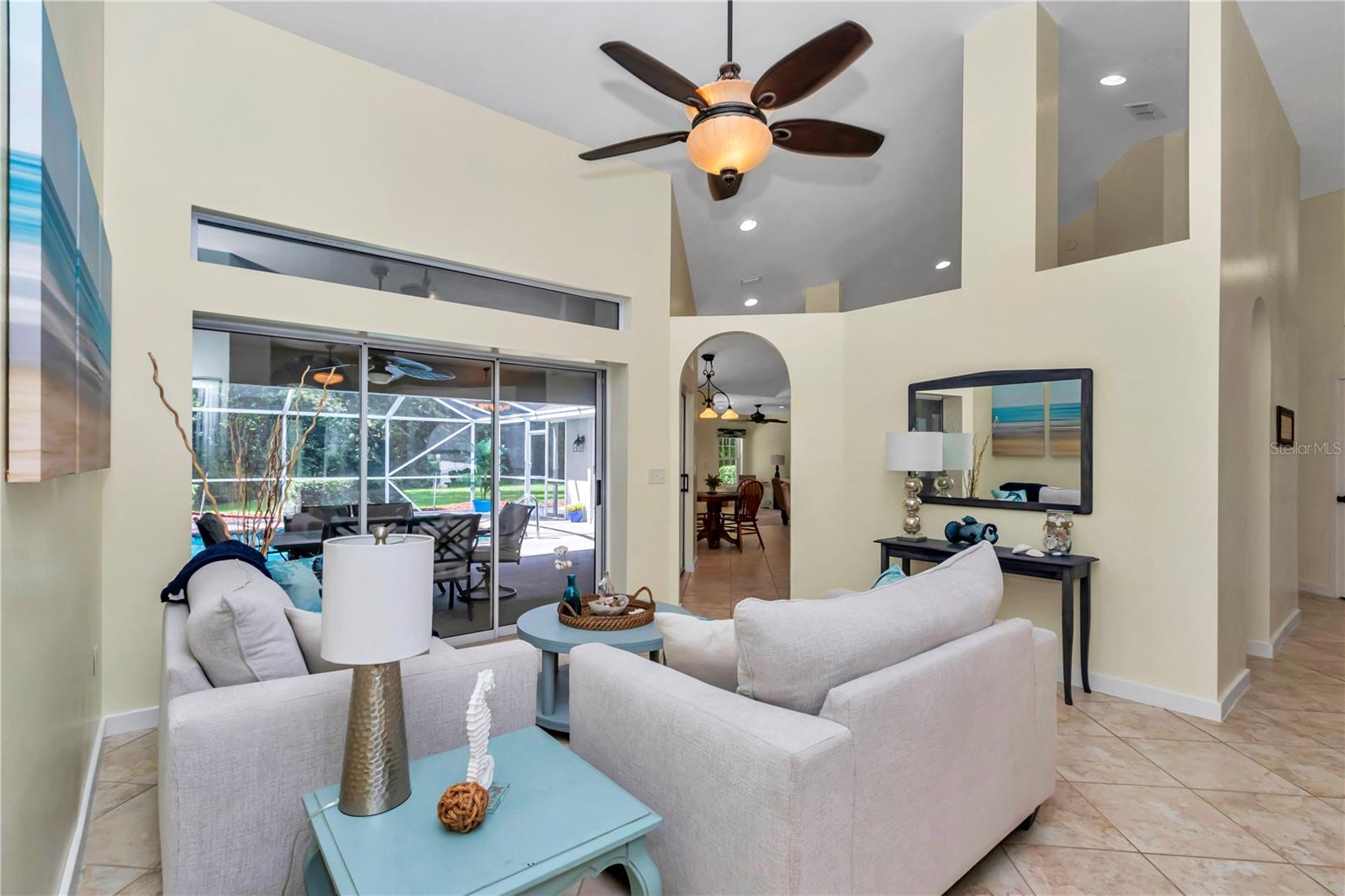 COUNTRY CLUB/OCALA UN 01 - Residential