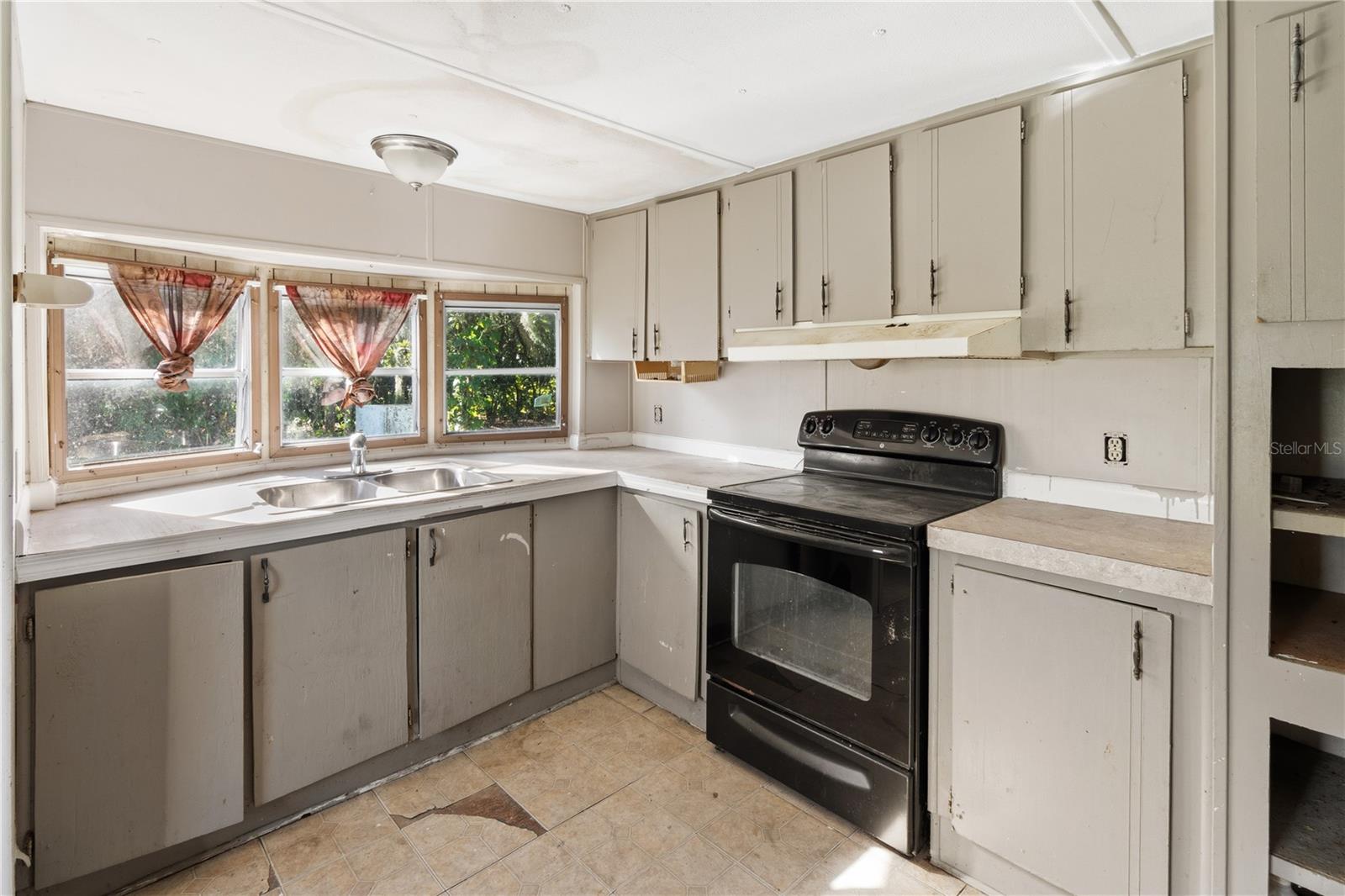 HALLAM & CO SUB - Residential