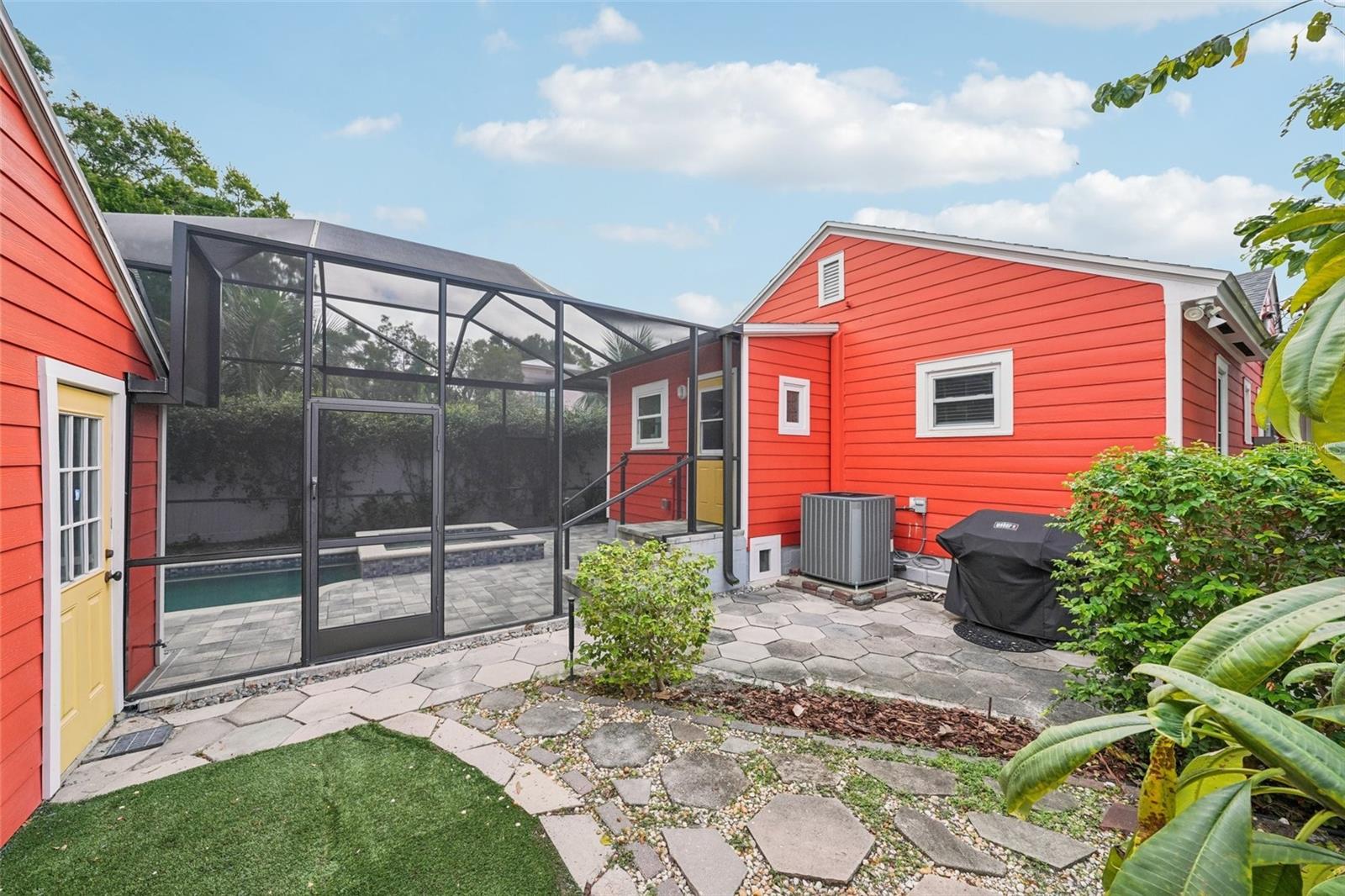 OLD KENTUCKY - Residential