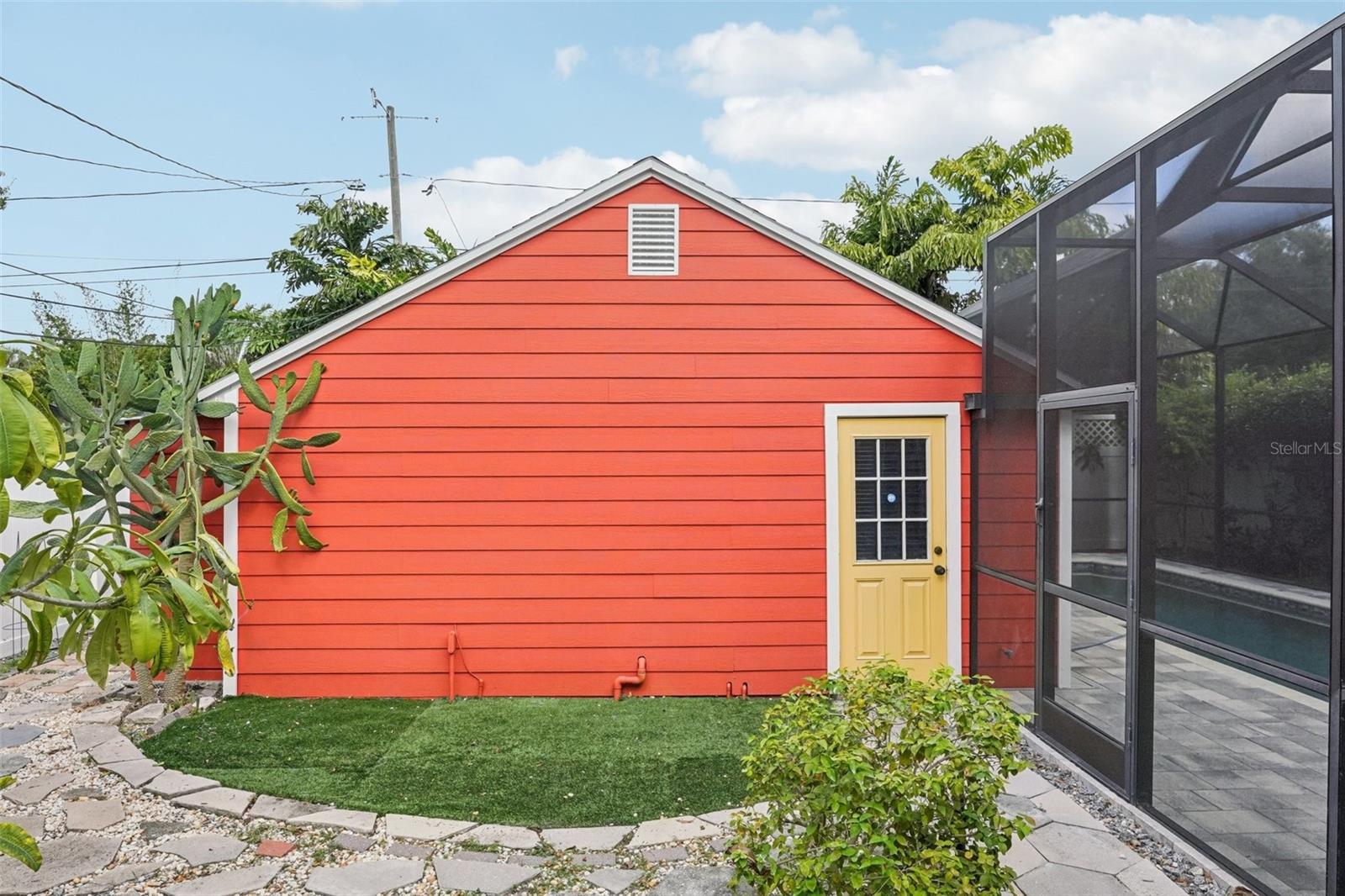 OLD KENTUCKY - Residential