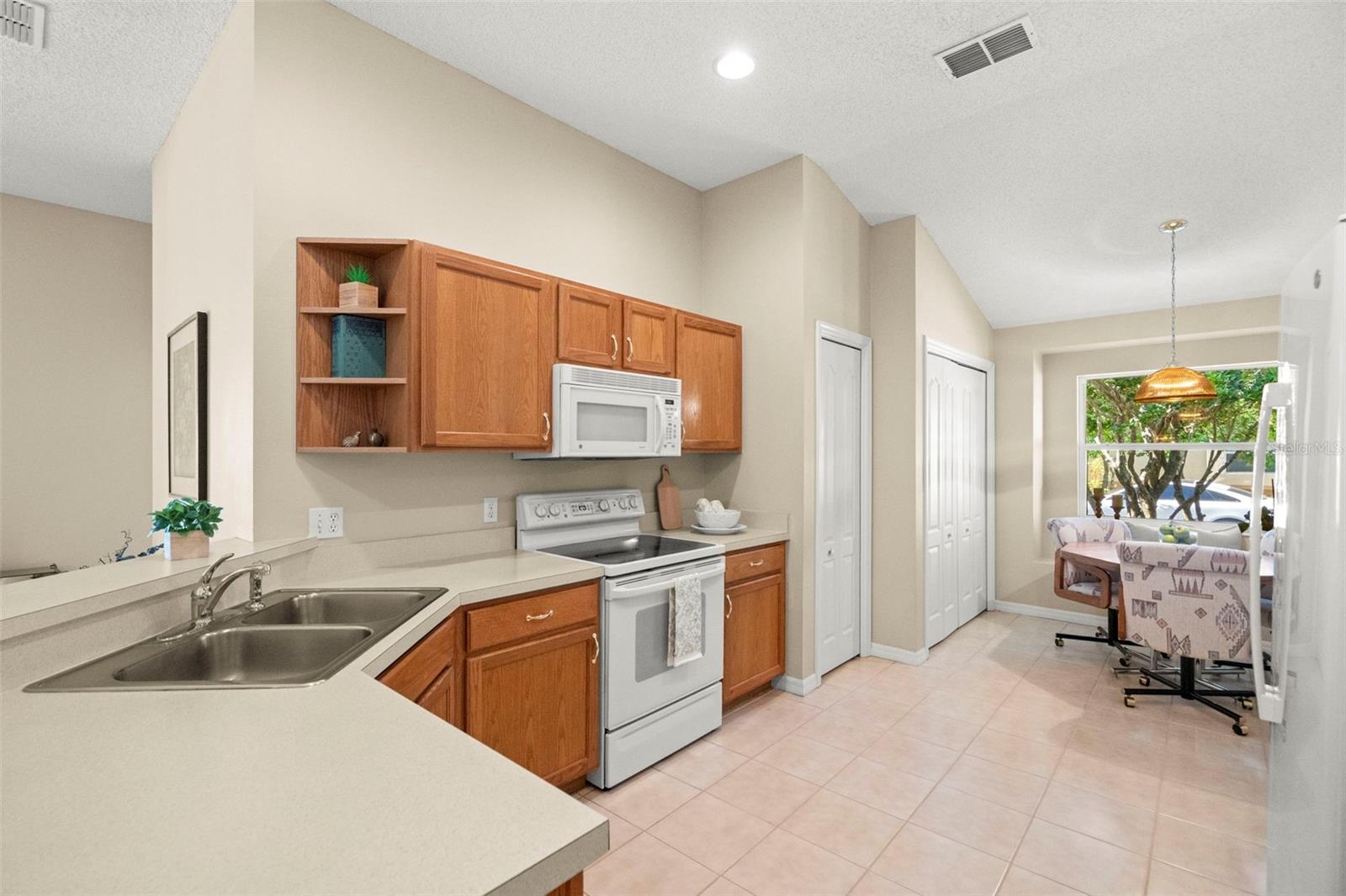 EDINBURGH CONDO - Residential