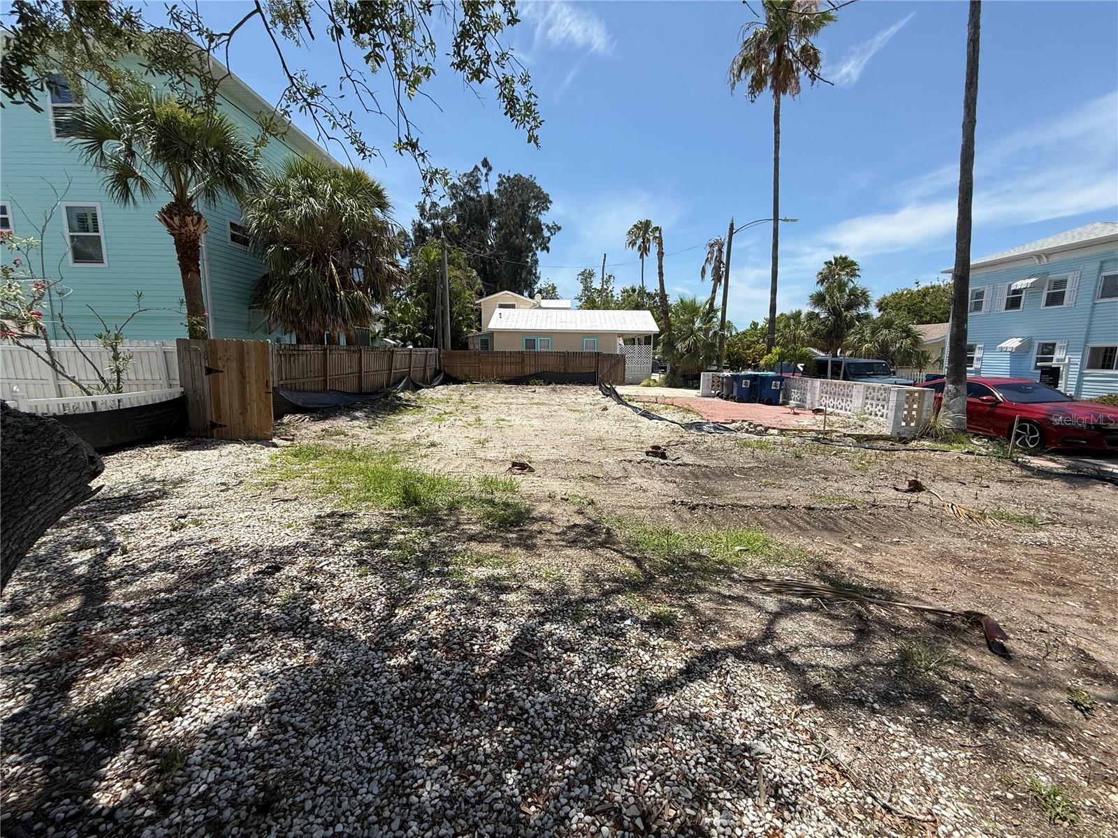 8586 E BAY DRIVE