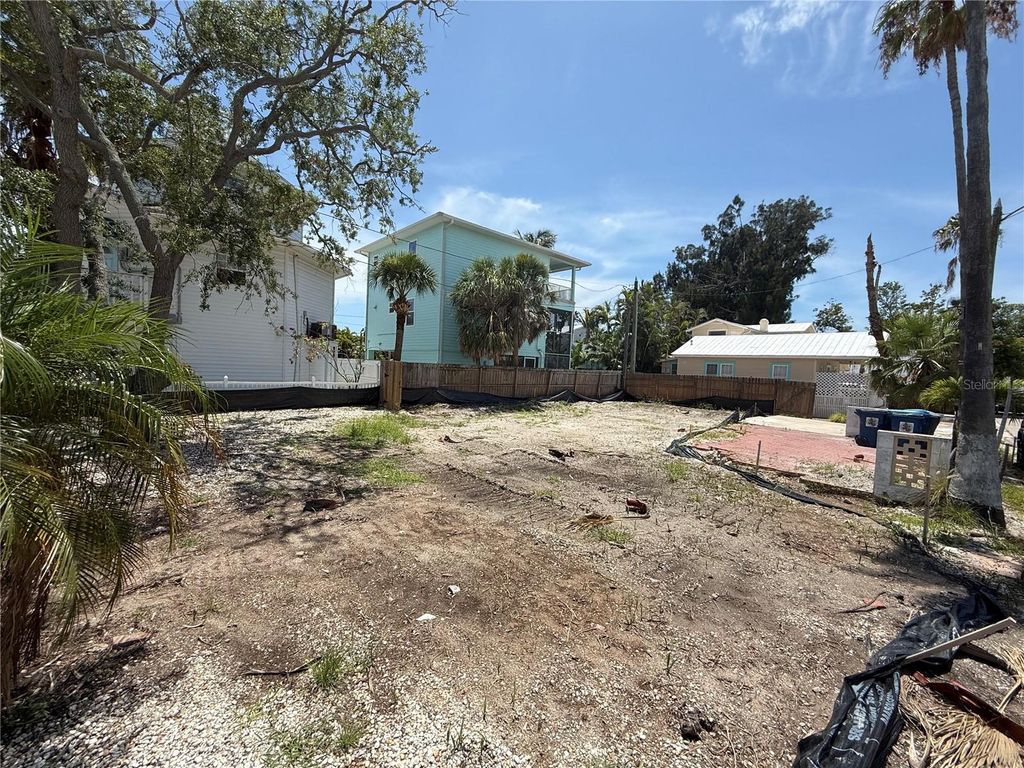 Photo of 8586 E Bay Drive, Treasure Island, FL 33706 (MLS # TB8512413)