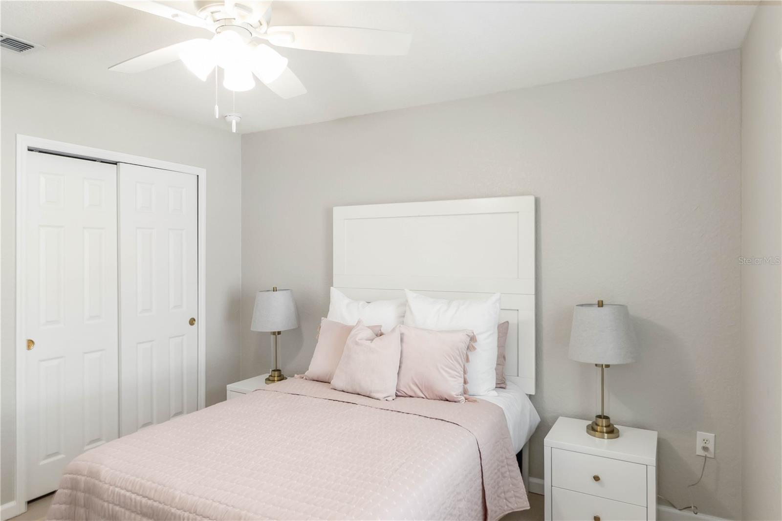 LAKES/WINDERMERE-PEACHTREE - Residential