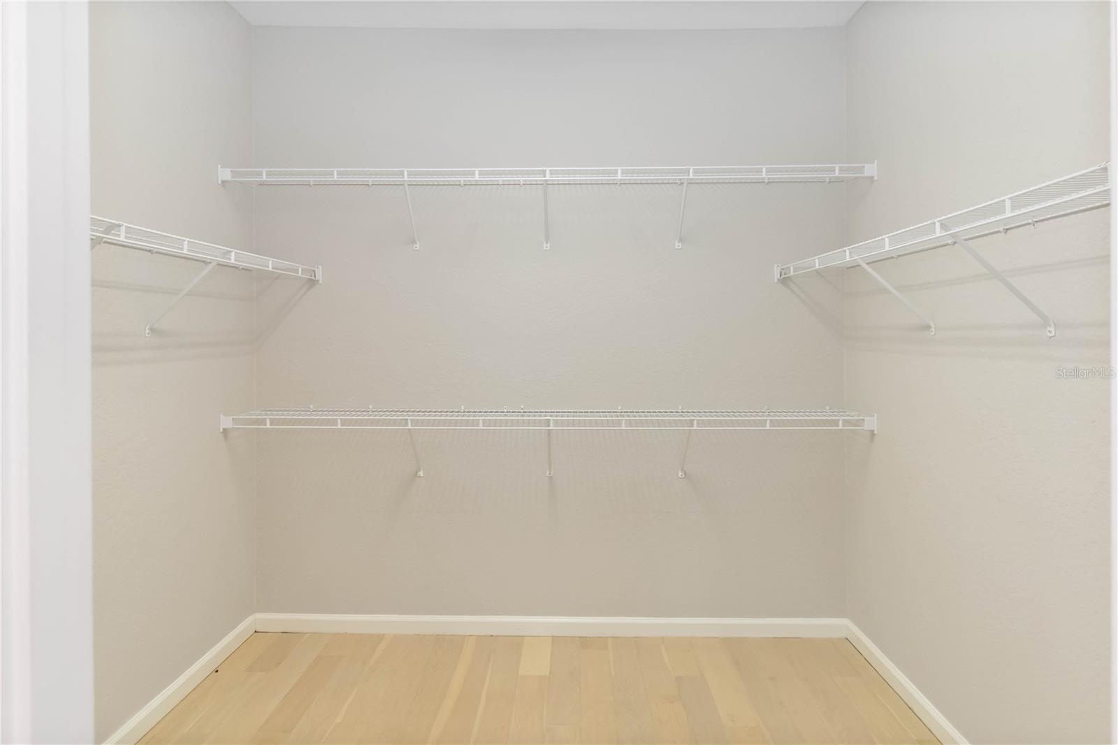 LAKES/WINDERMERE-PEACHTREE - Residential