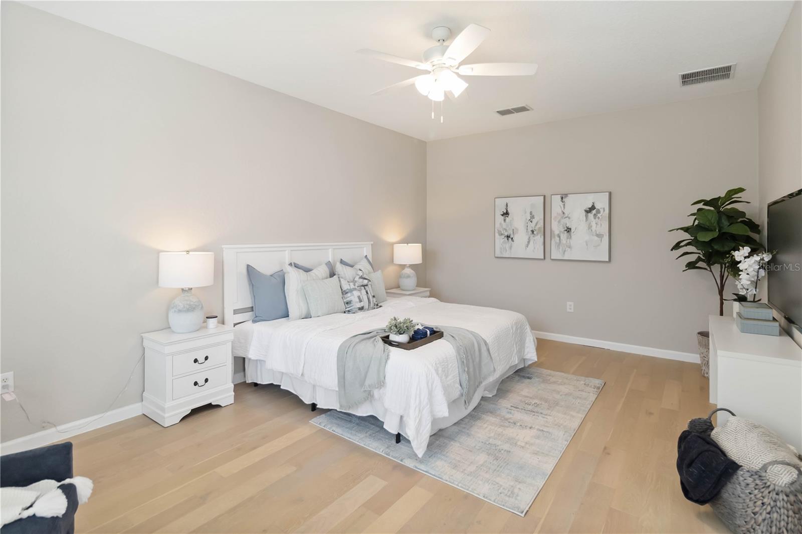 LAKES/WINDERMERE-PEACHTREE - Residential